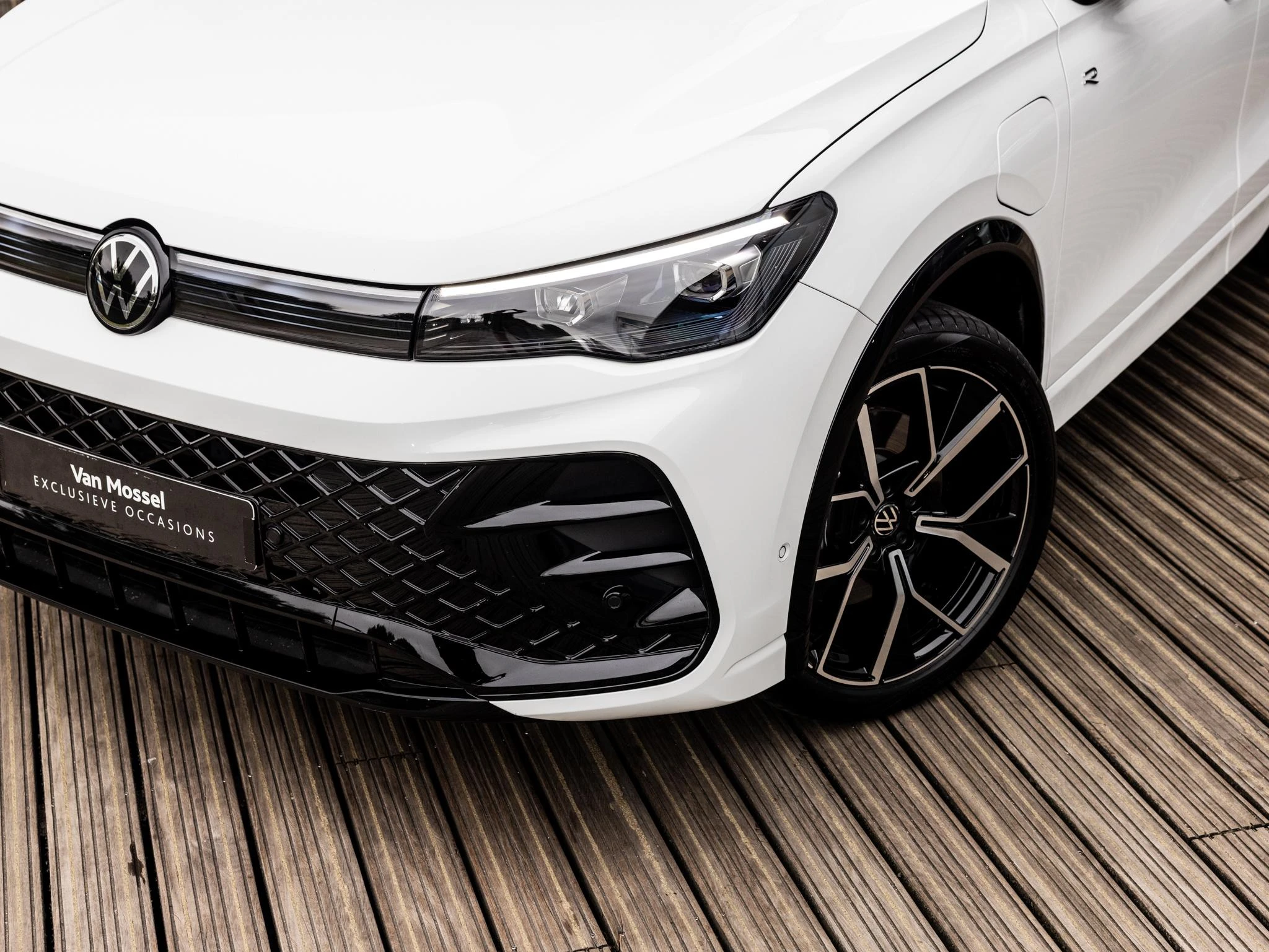 Volkswagen-Tiguan-image-28