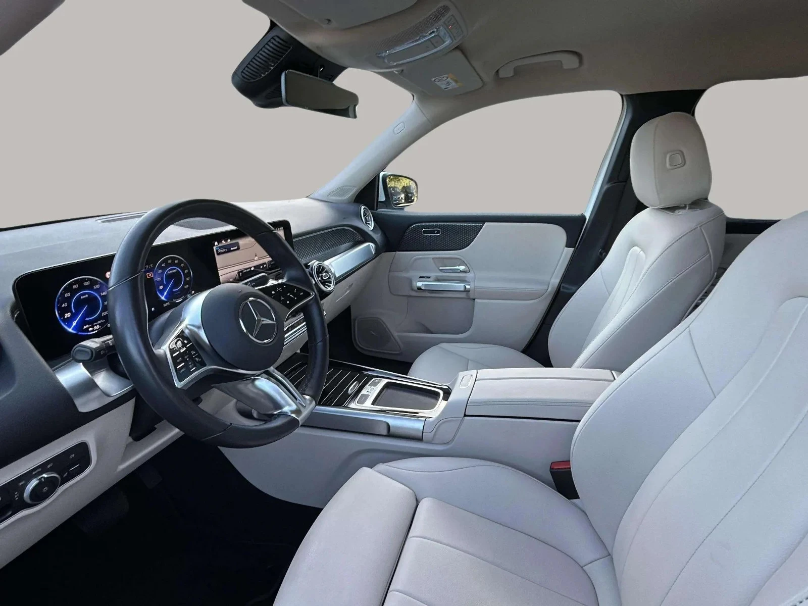 Mercedes-Benz-EQB-image-9