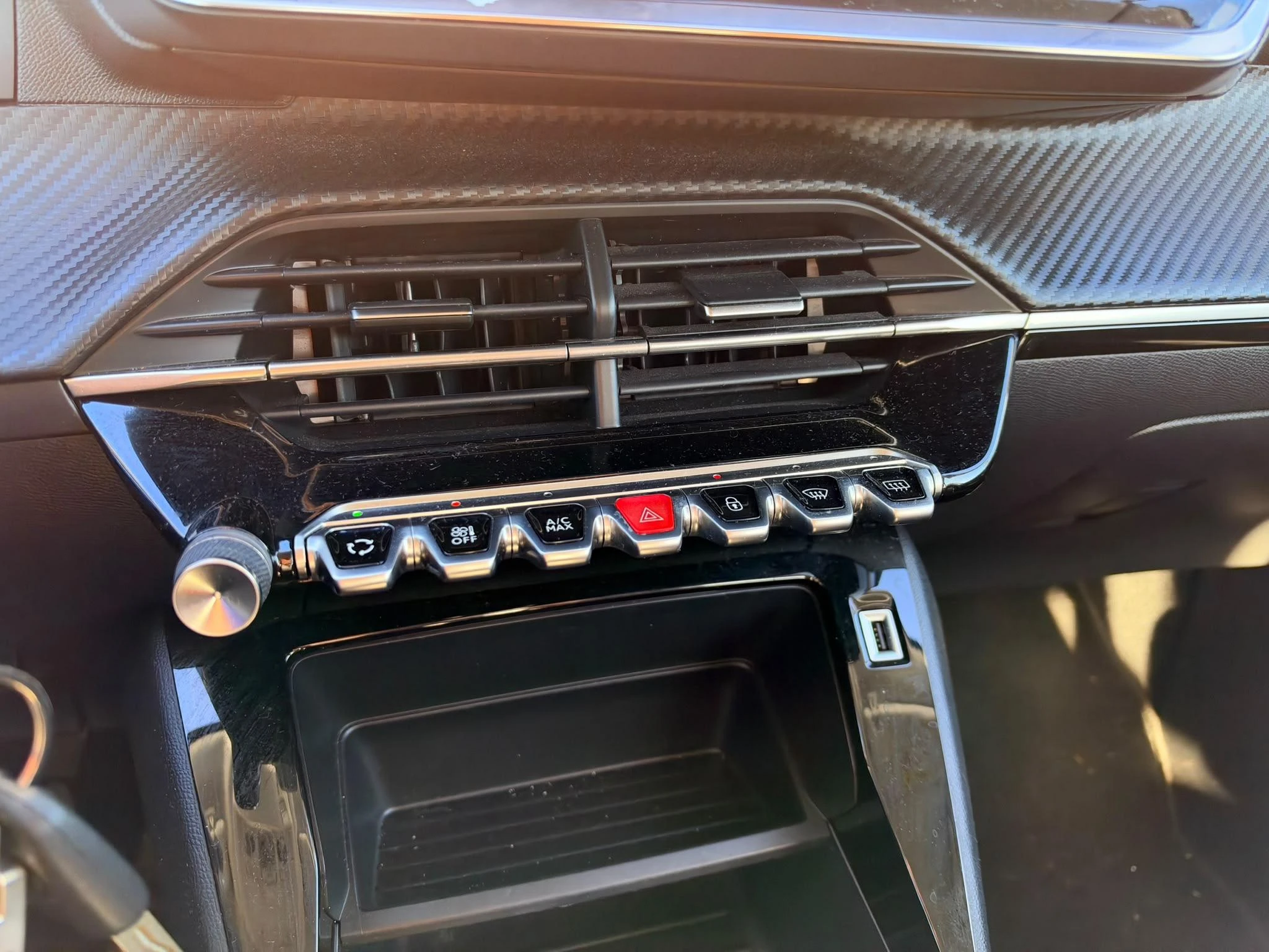 Peugeot-208-image-15