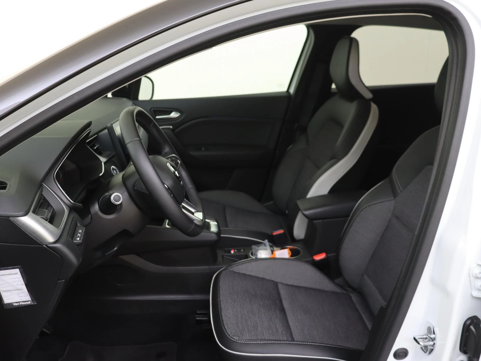 Renault-Captur-image-14