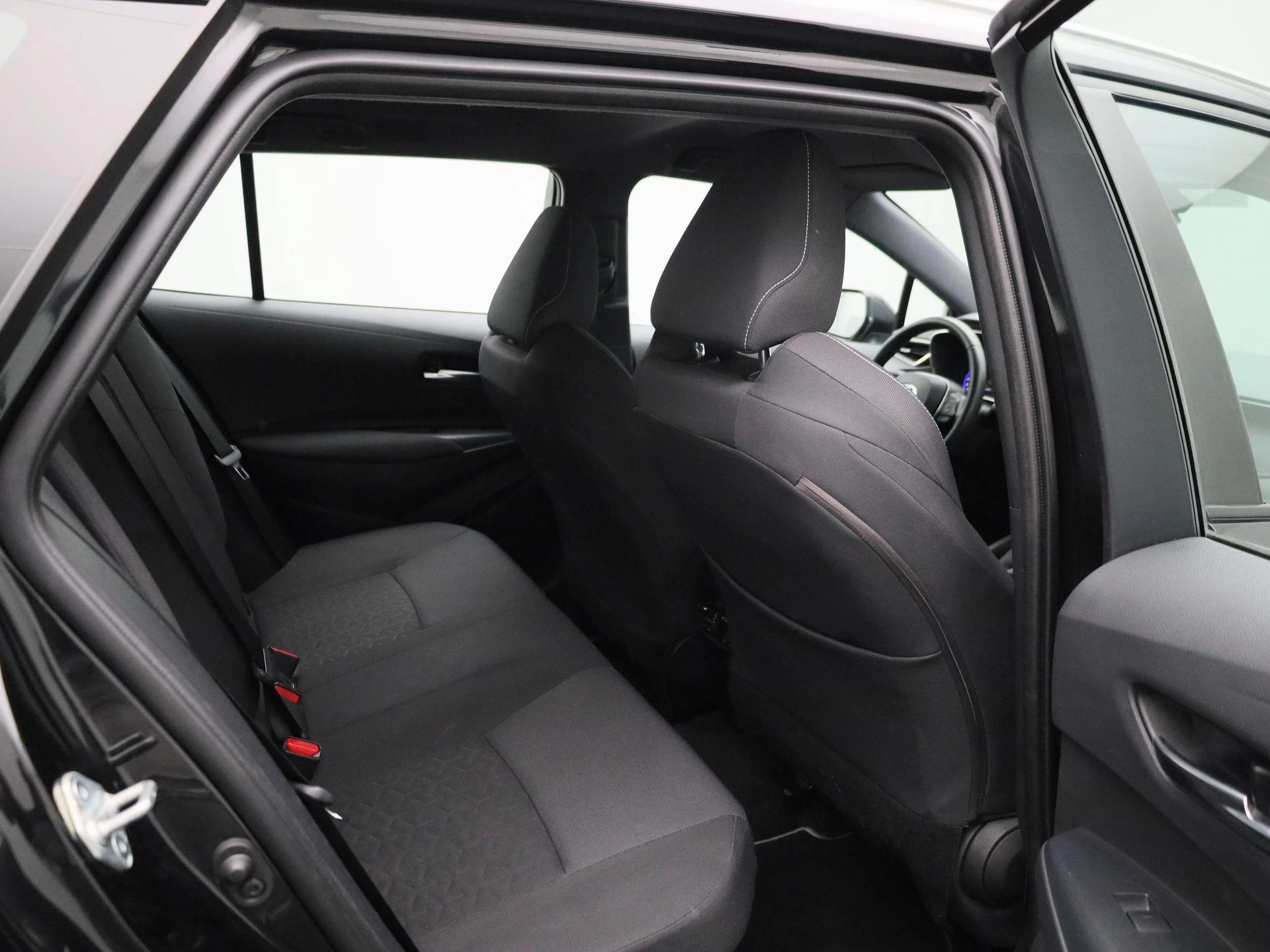 Toyota-Corolla Touring Sports-image-31