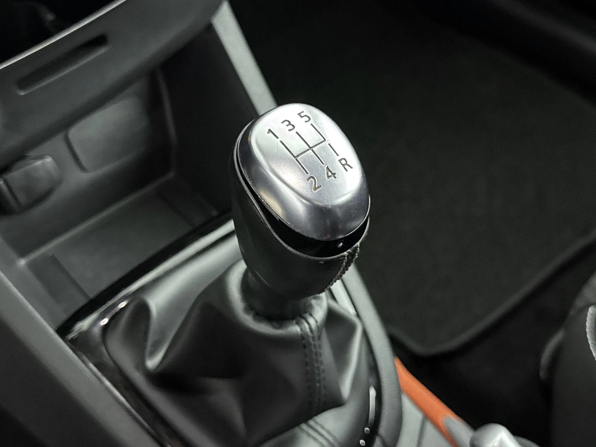Renault-Clio-image-12