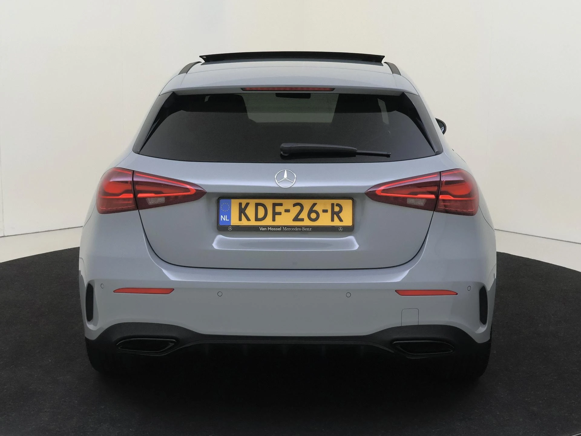 Mercedes-Benz-A-Klasse-image-9