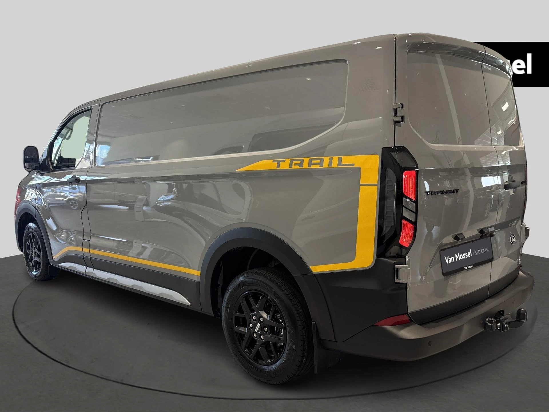 Ford-Transit Custom-image-4