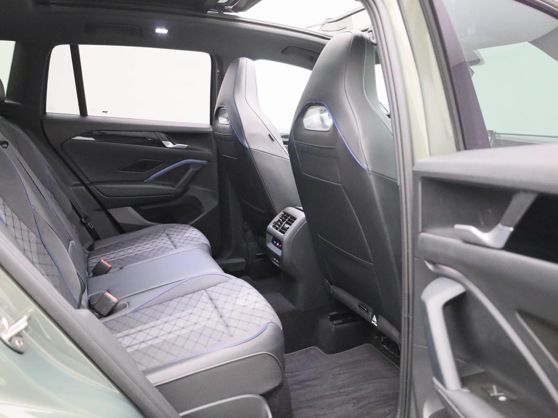 Volkswagen-Tiguan-image-38