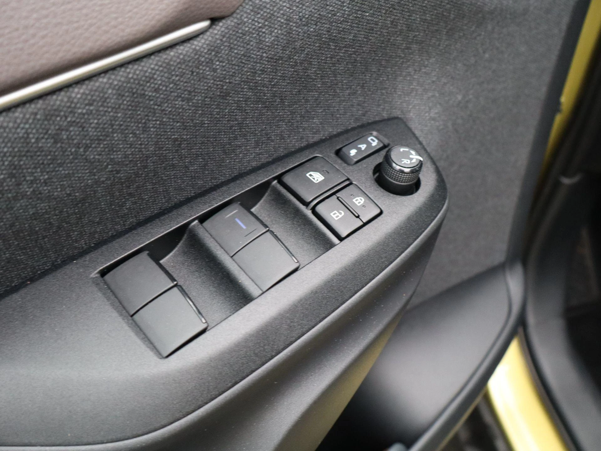 Toyota-Yaris Cross-image-27