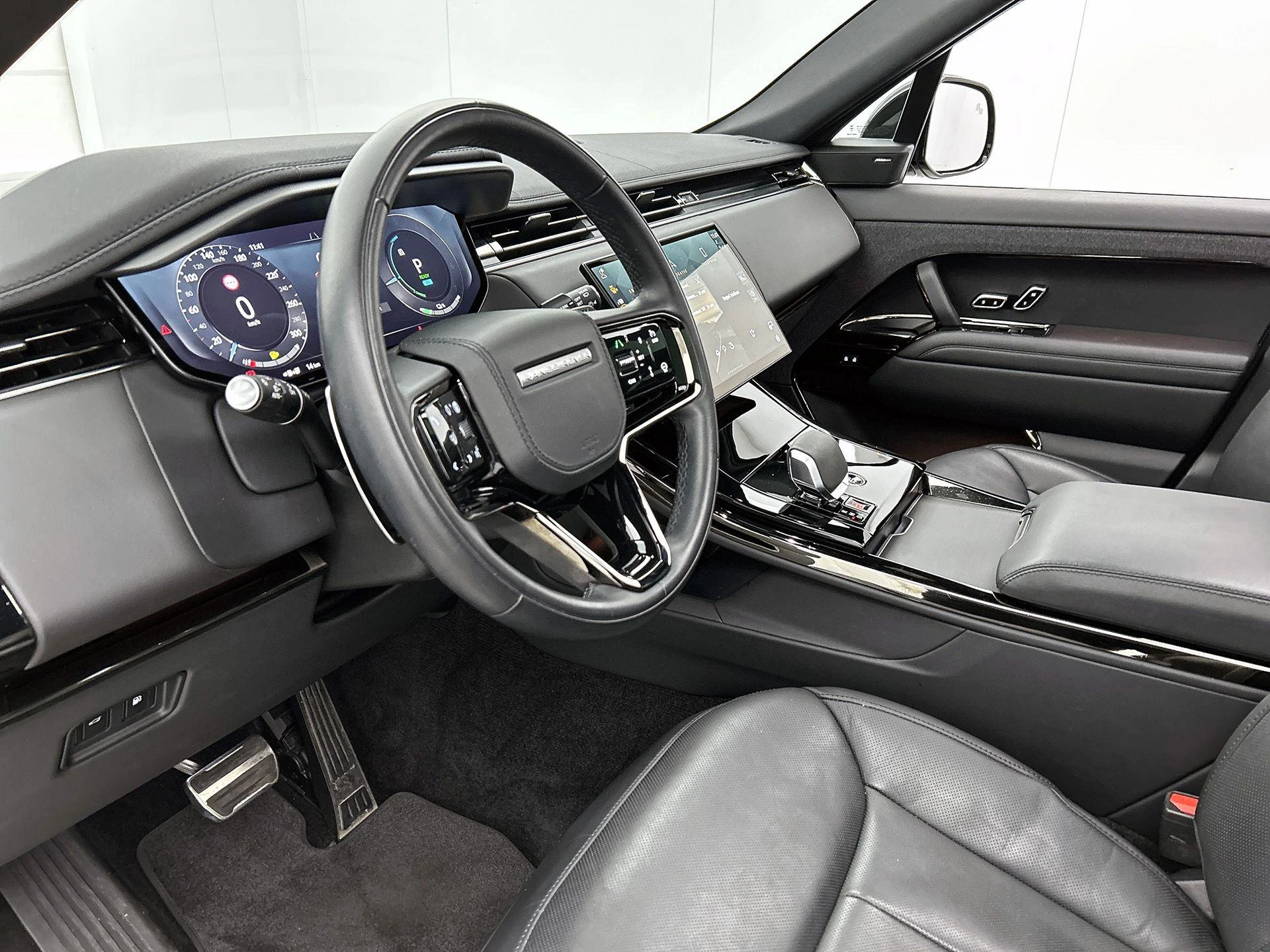 Land Rover-Range Rover Sport-image-23
