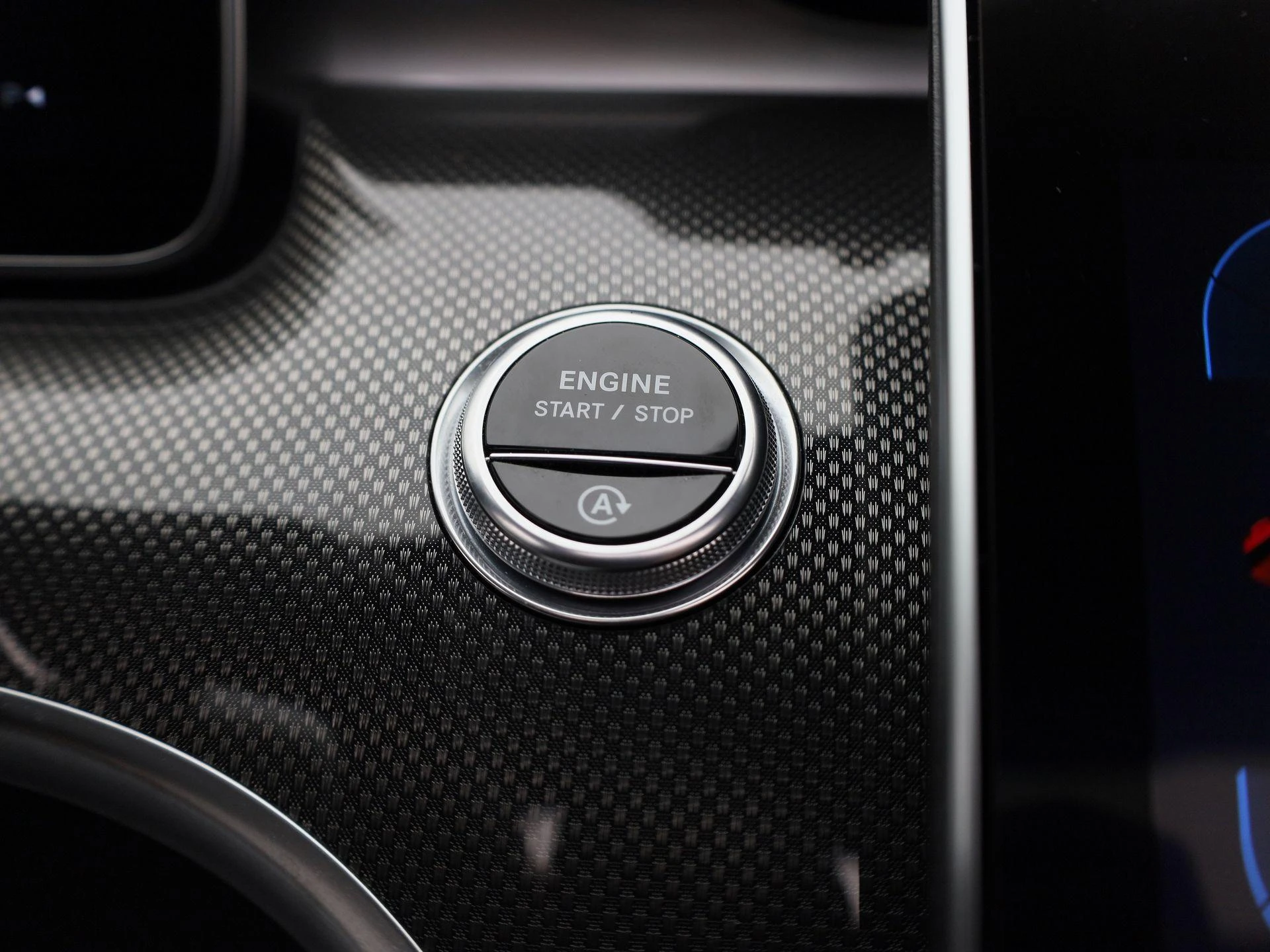 Mercedes-Benz-C-Klasse-image-31