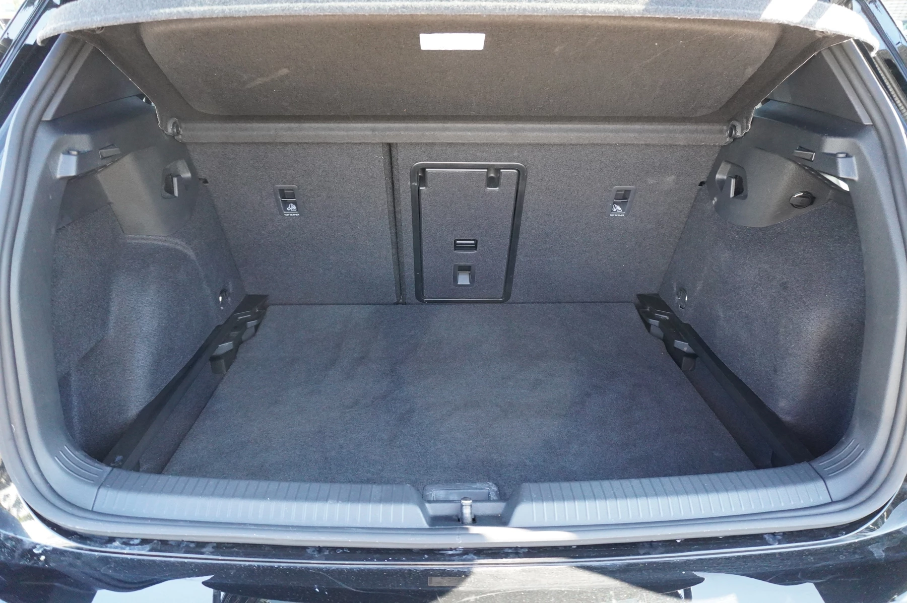 Volkswagen-Golf-image-20