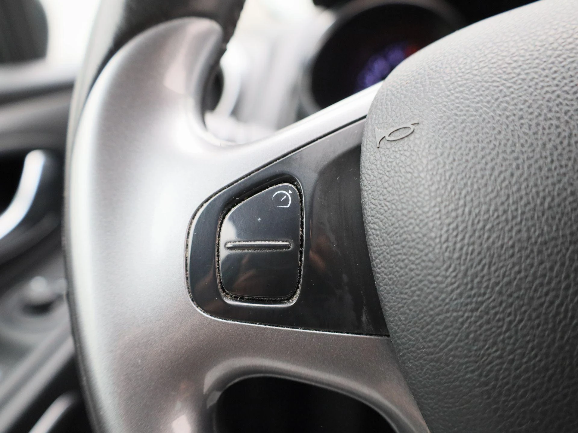 Renault-Clio-image-16