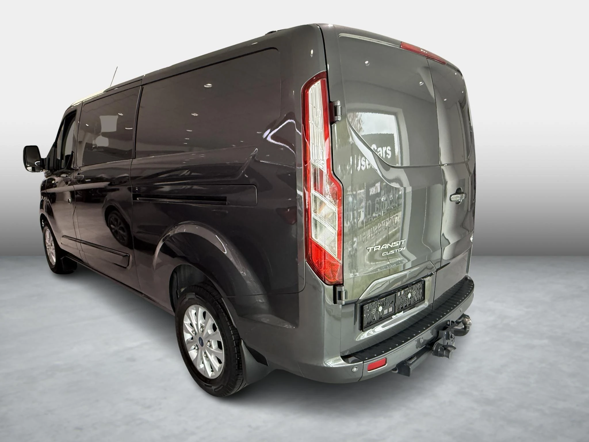 Ford-Transit Custom-image-3