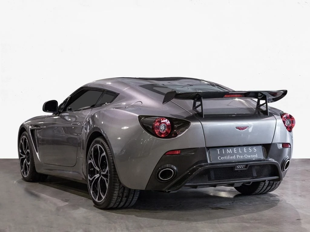 Aston Martin-V12 Vantage-image-2