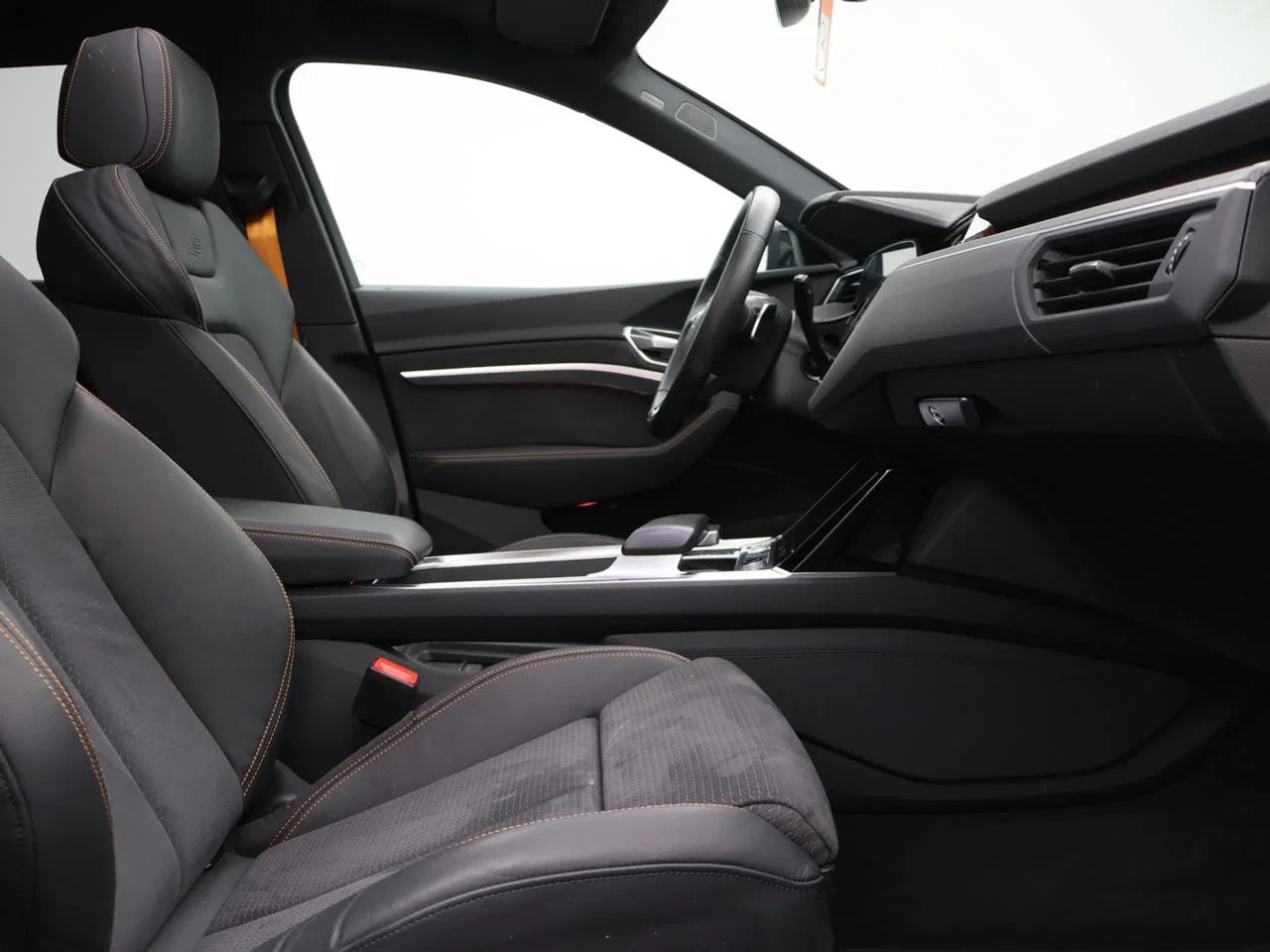 Audi e-tron Audi e-tron Competition 55 QUATTRO 408PK *AUTOMAAT*PANODAK*3X-S LINE*LEDER*ALCANTARA*B&O*360° CAMERA*...*