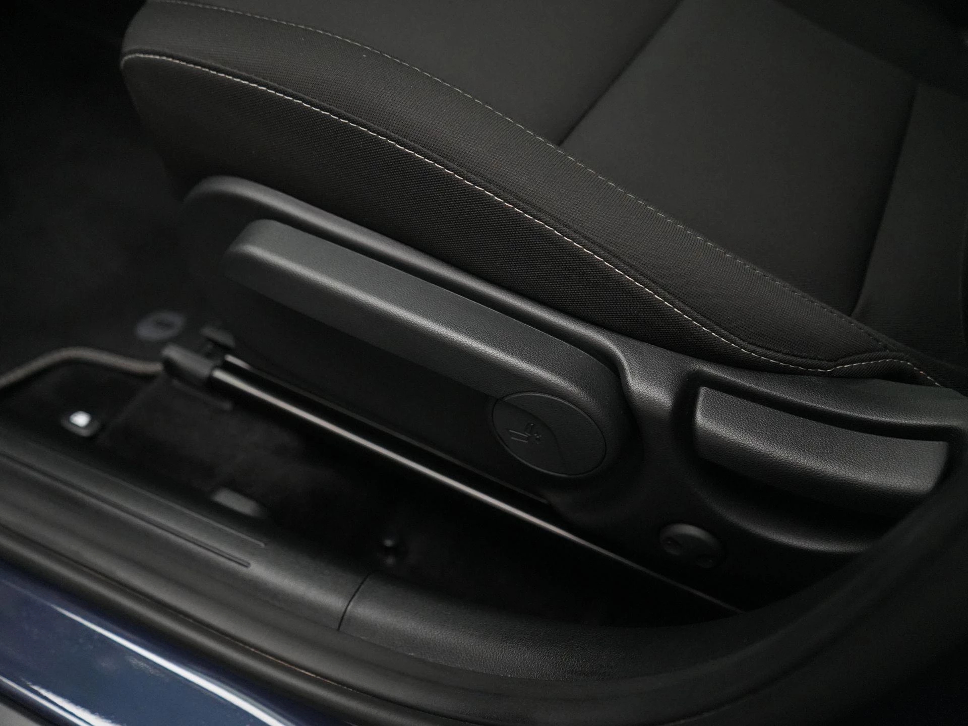 Hyundai-Kona-image-34