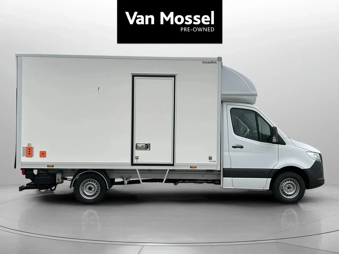 Mercedes-Benz-Sprinter-image-5