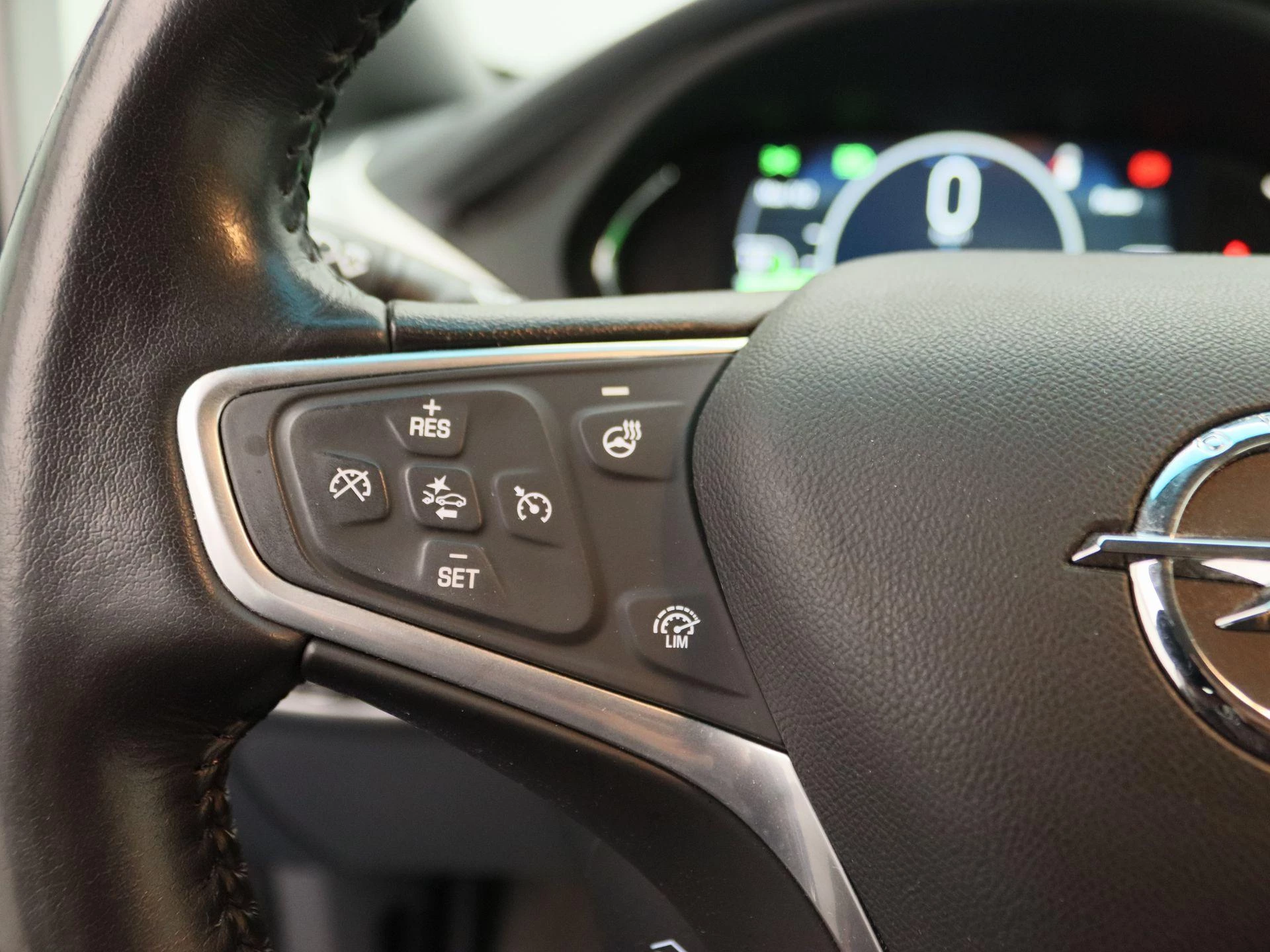 Opel-Ampera-e-image-17