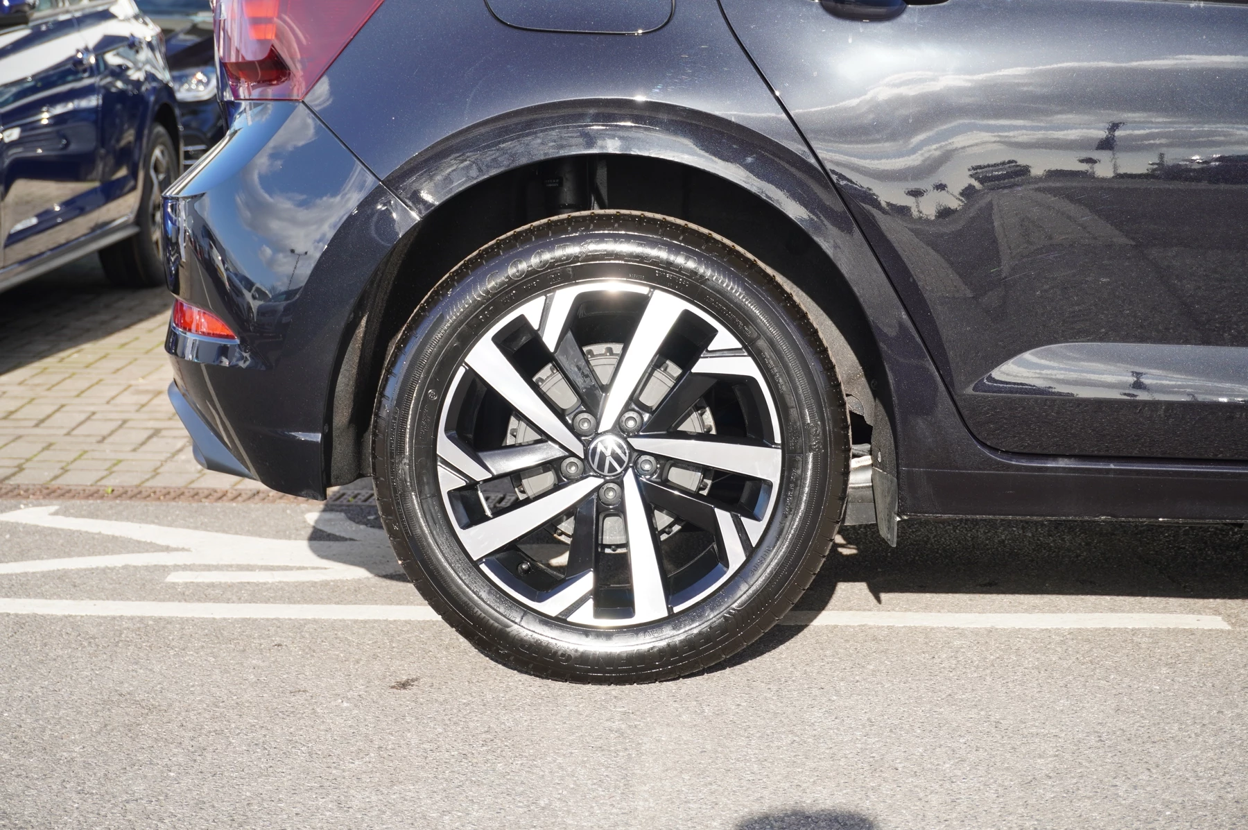 Volkswagen-Polo-image-22