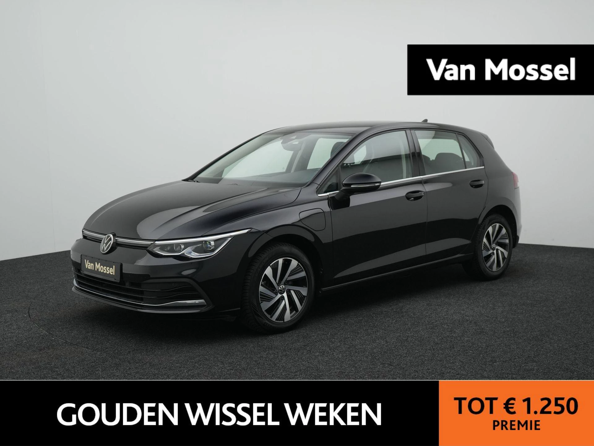 Volkswagen-Golf-image-0