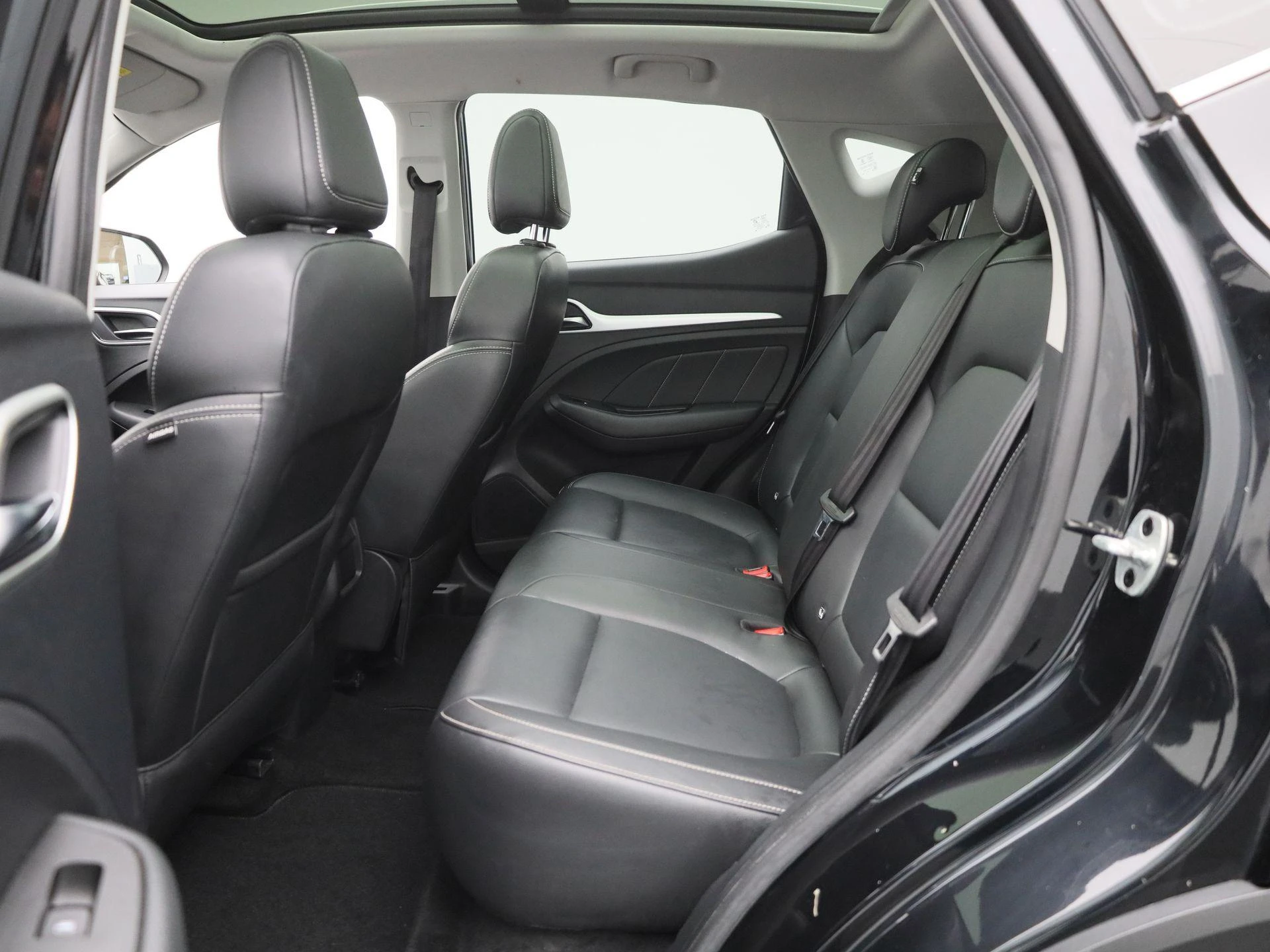 MG-ZS EV-image-11