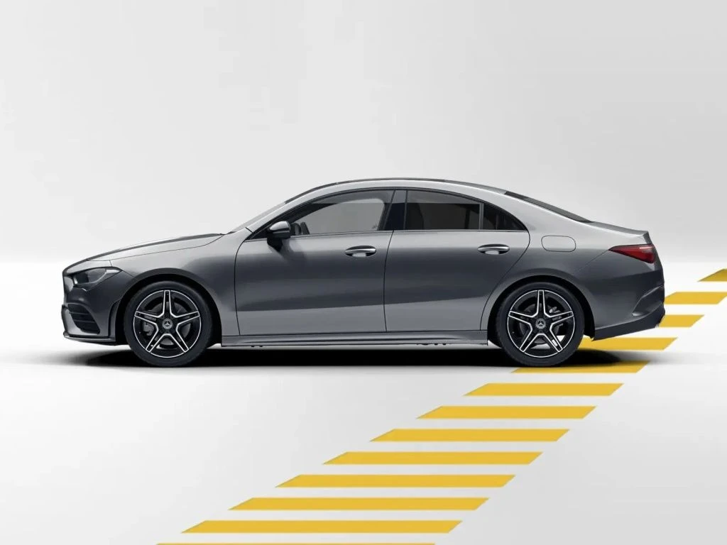 Mercedes-Benz-CLA 220-image-3