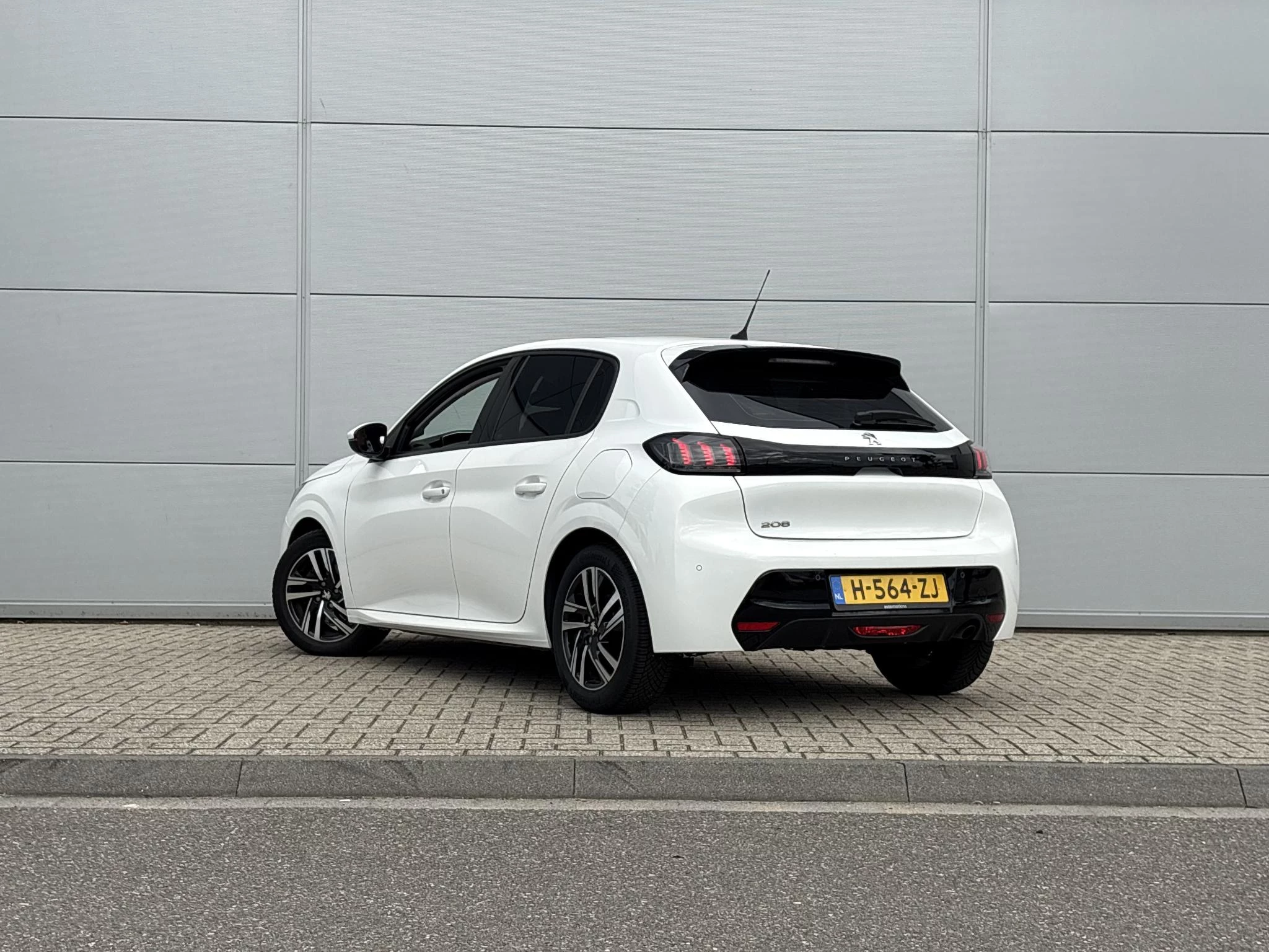 Peugeot-208-image-3