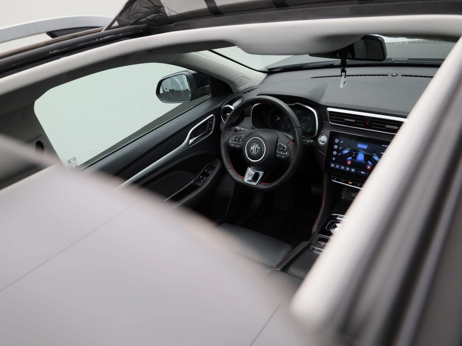 MG-ZS EV-image-38