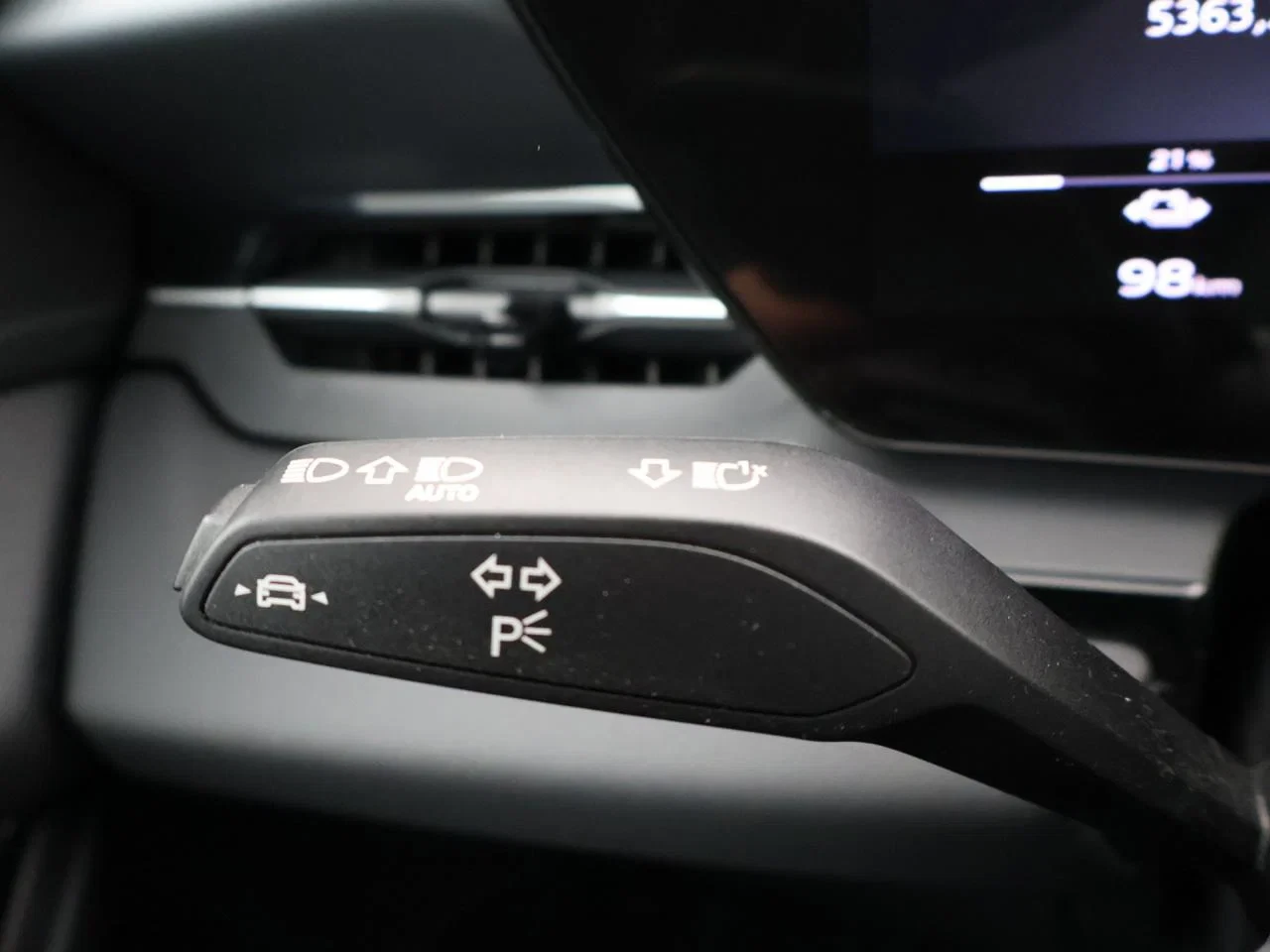 Audi-Q6 e-tron-image-10