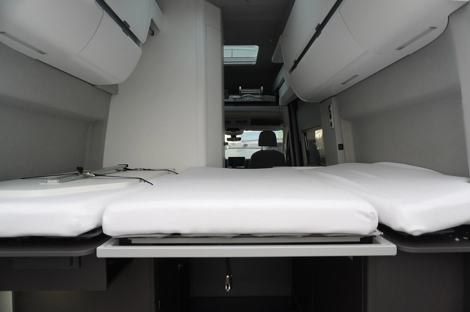 Volkswagen-California-image-8