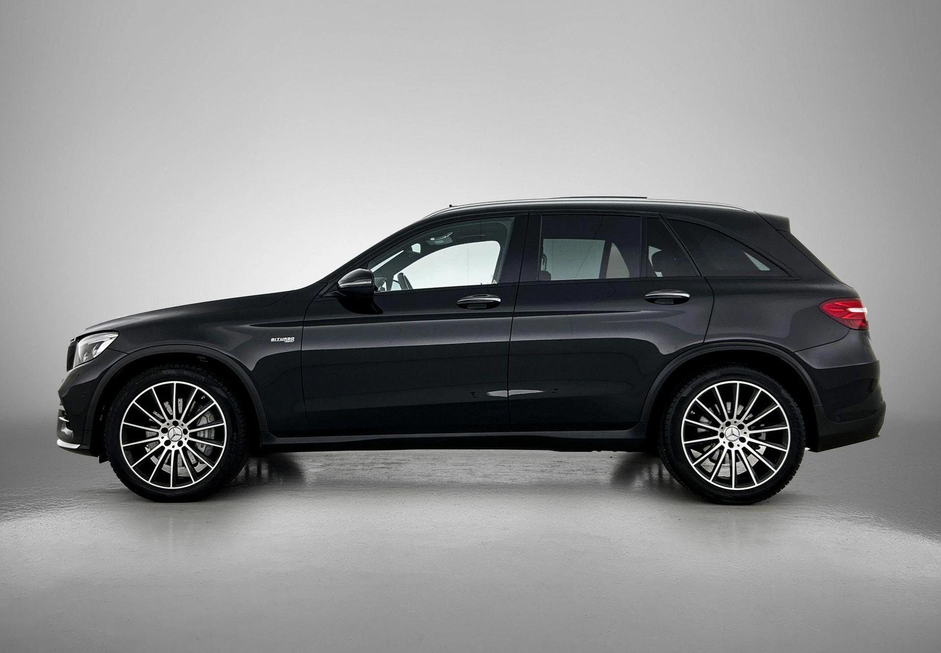 Mercedes-Benz-GLC-image-1
