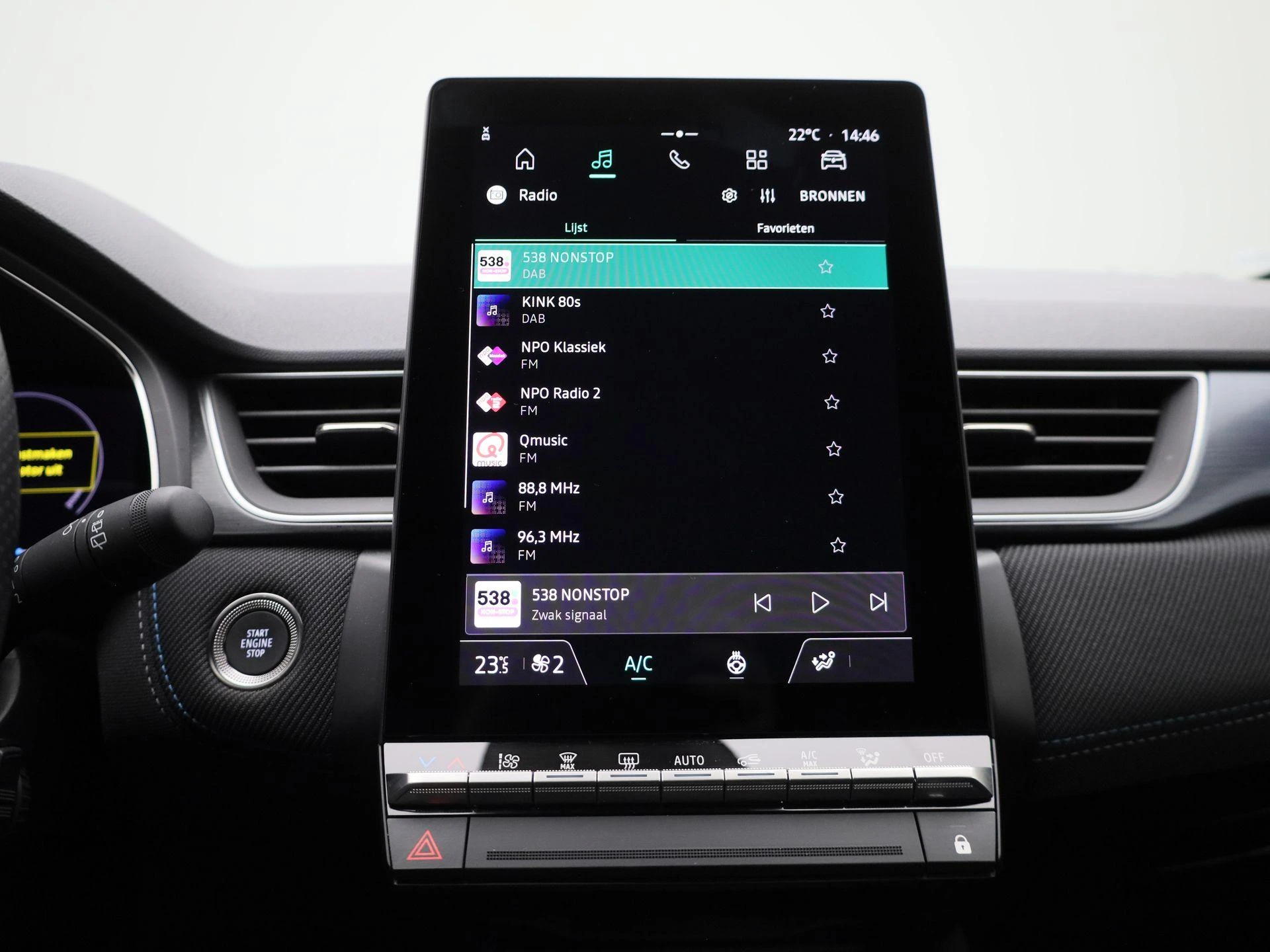 Renault-Captur-image-19