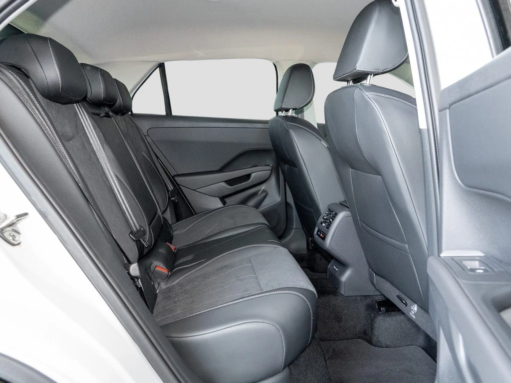 Volkswagen-T-Roc-image-5