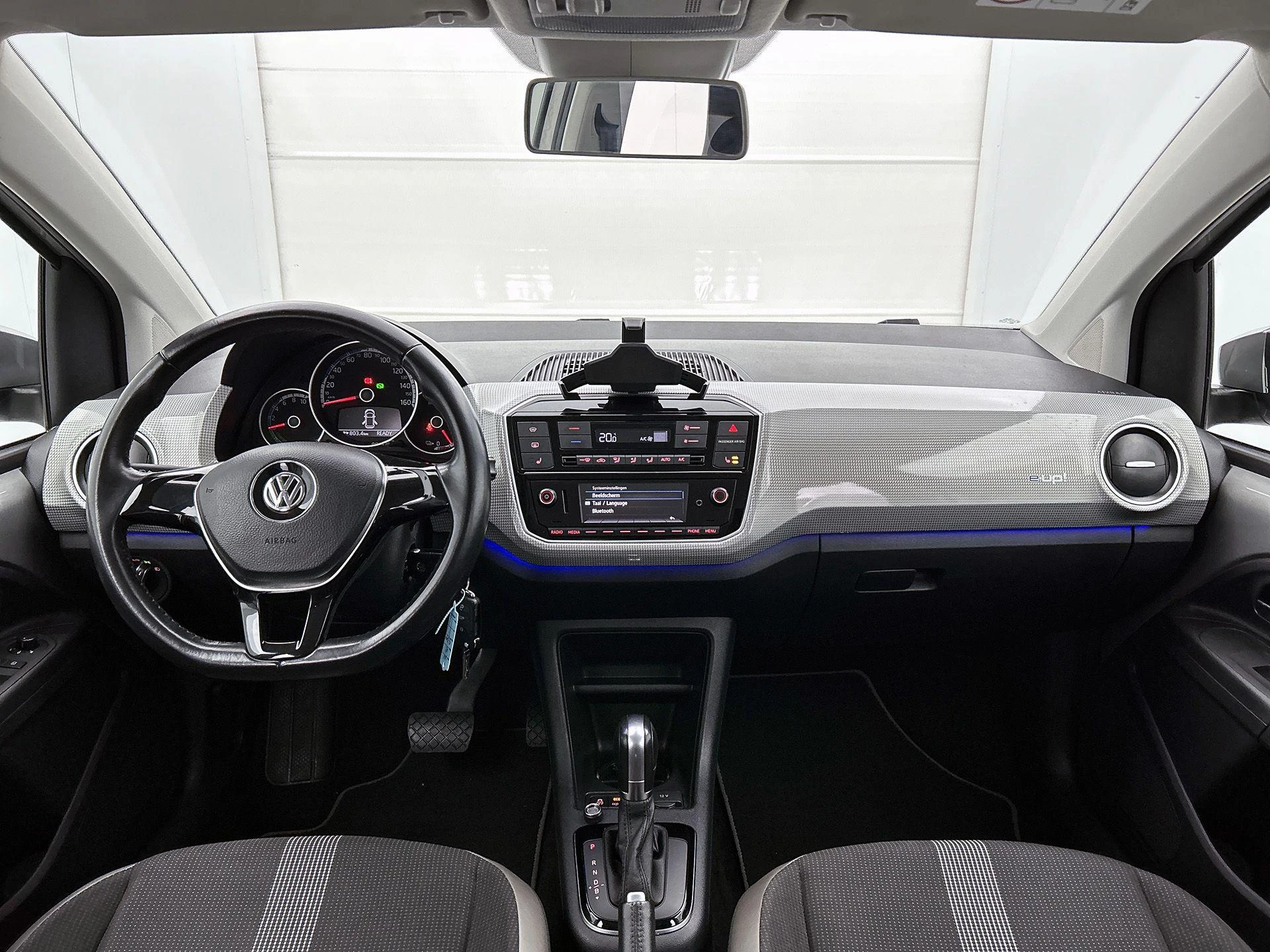 Volkswagen-e-up!-image-21