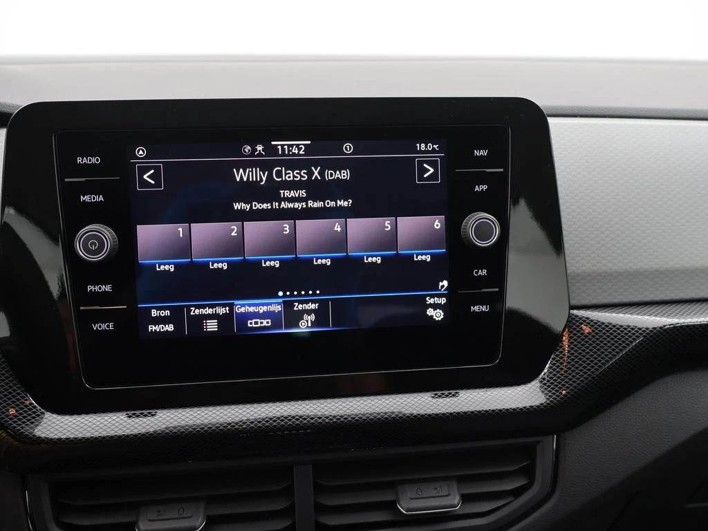 Volkswagen-T-Cross-image-18