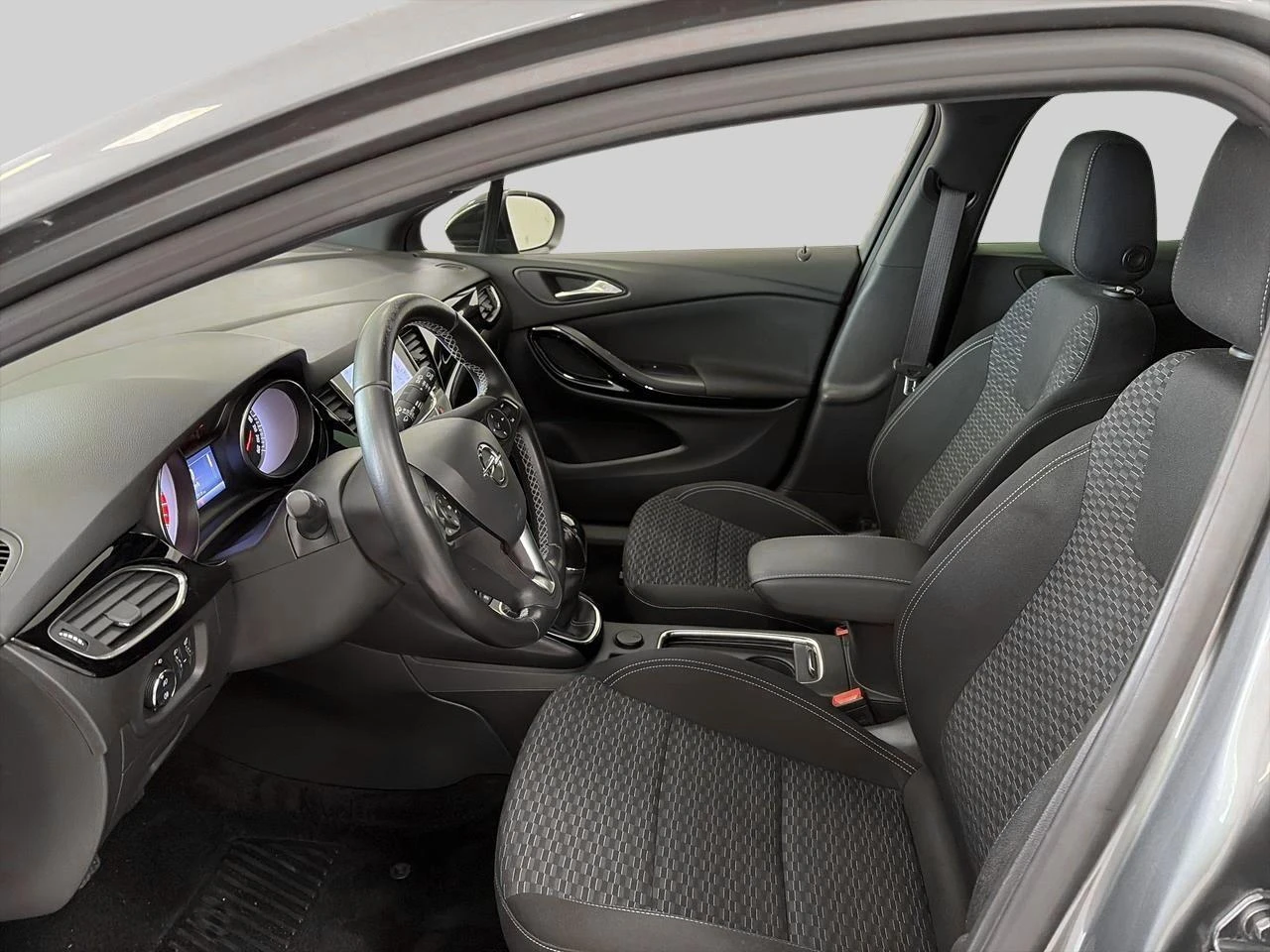 Opel-Astra-image-7