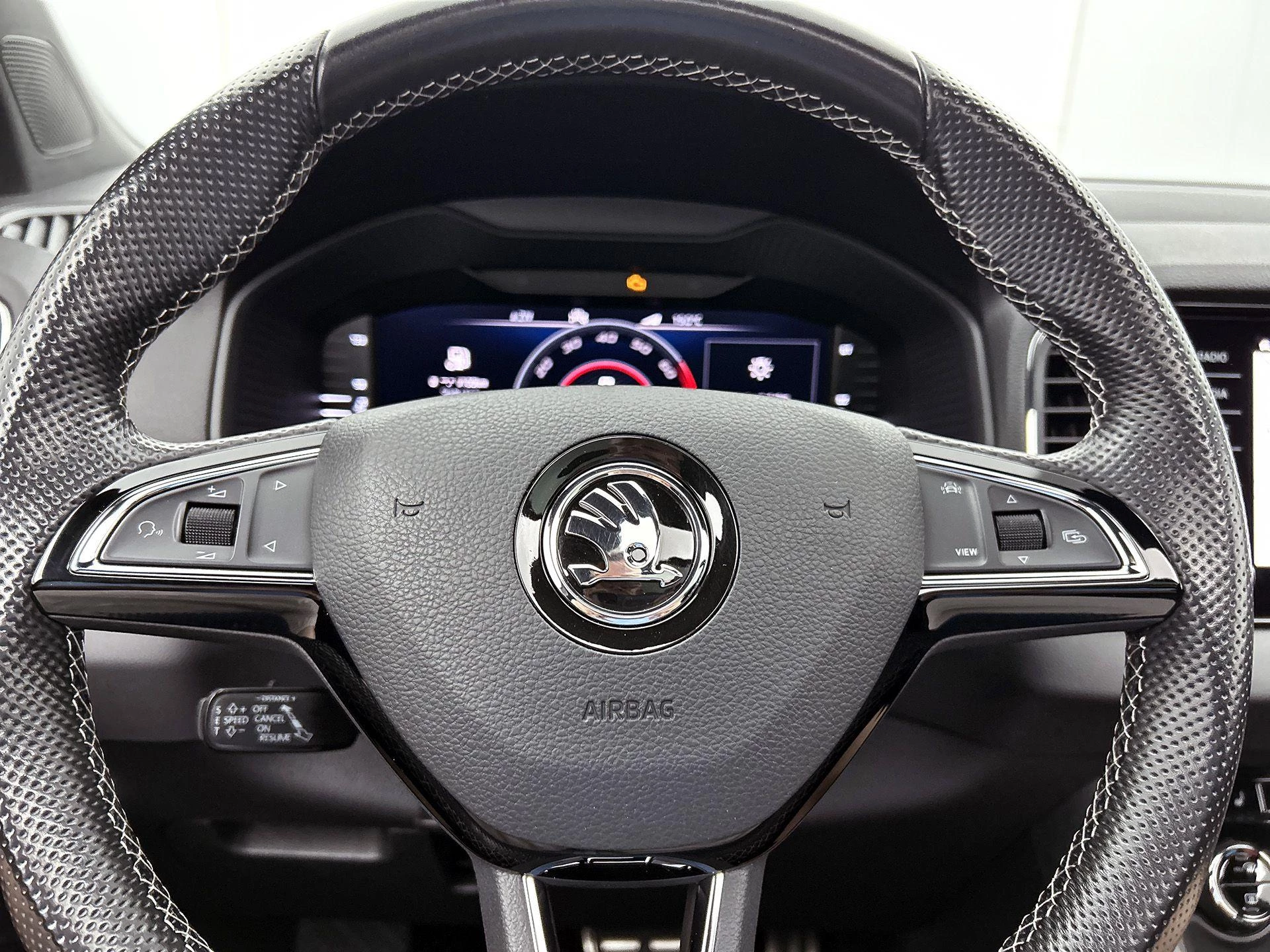 Škoda Karoq 1.5 TSI ACT Sportline Business