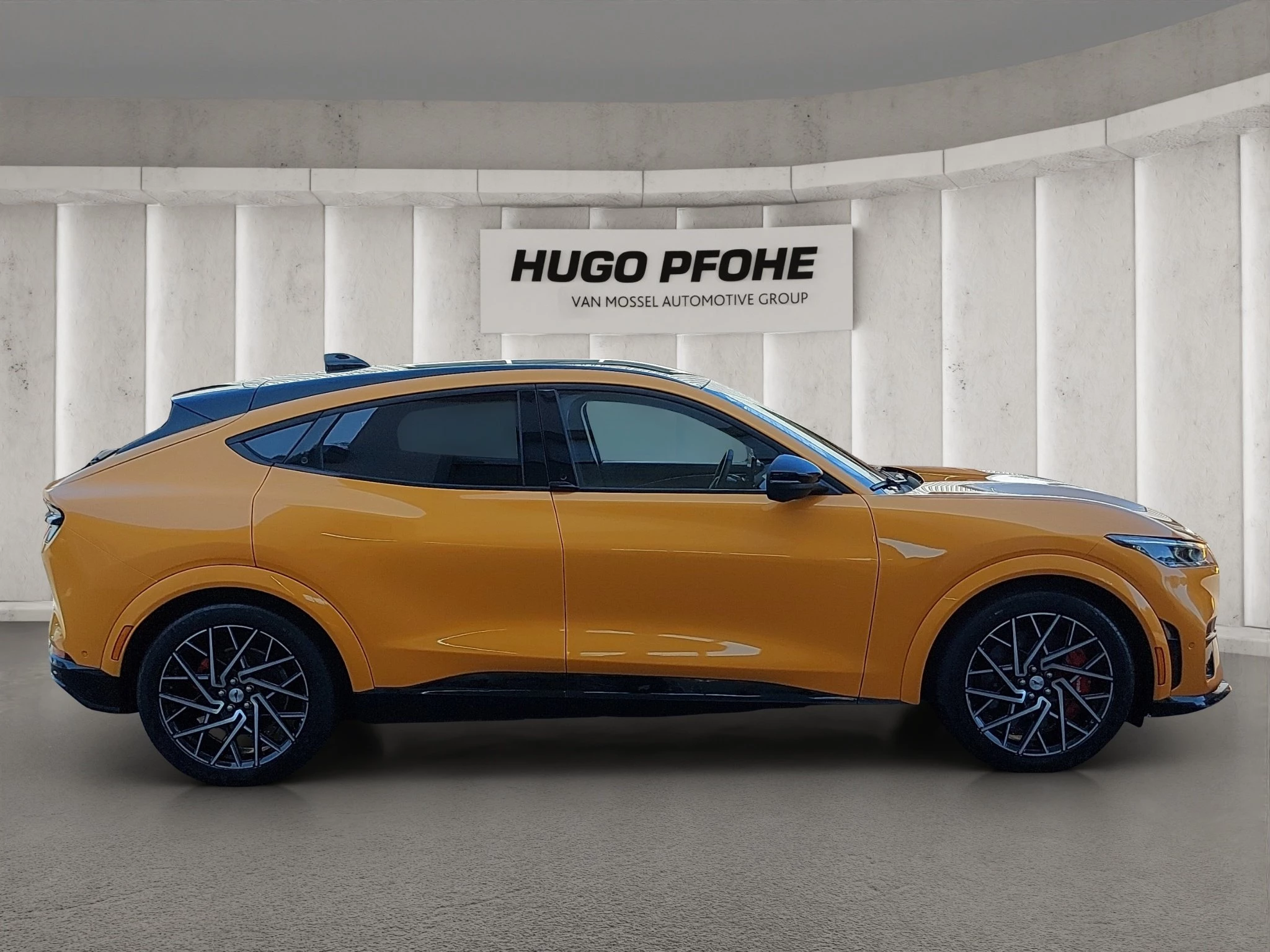 Ford Mustang Mach-E GT AWD /AHK / 7. Jahre Garantie /Winterräder
