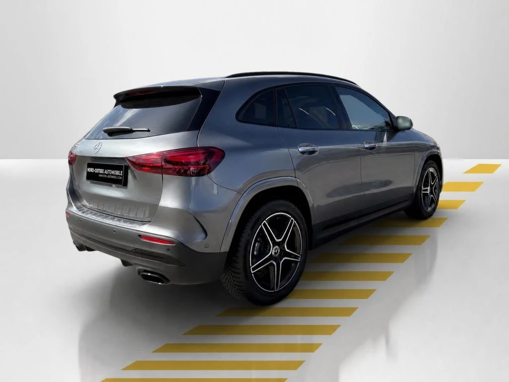 Mercedes-Benz-GLA 200 d-image-14