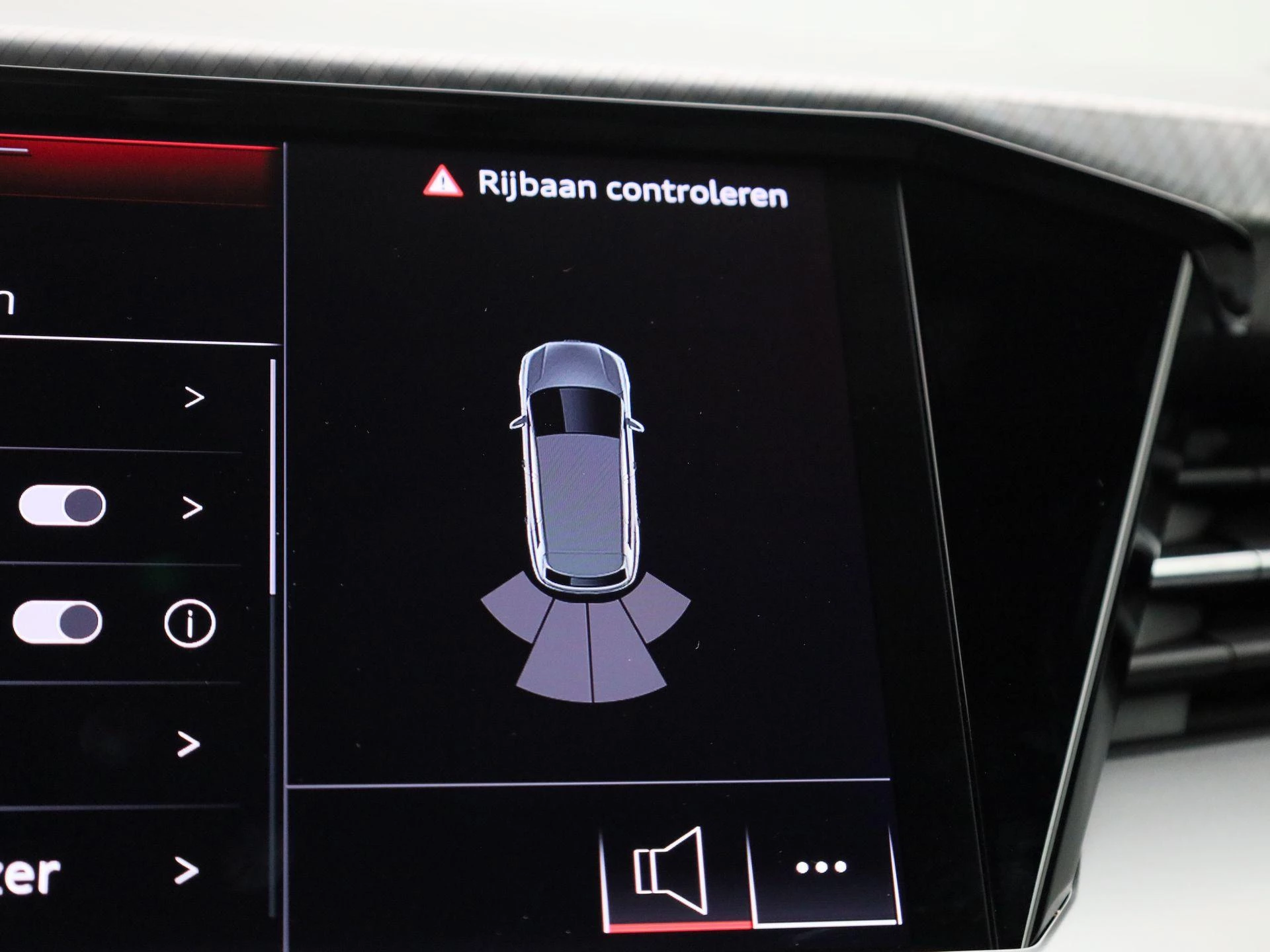 Audi-Q4 e-tron-image-30