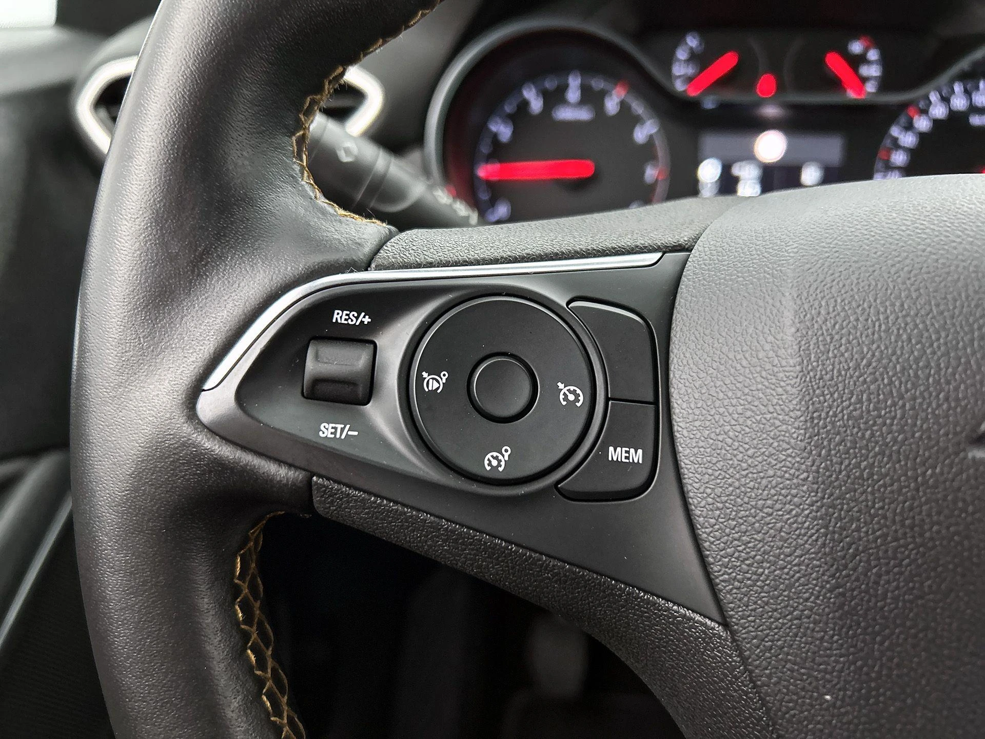 Opel-Crossland X-image-5