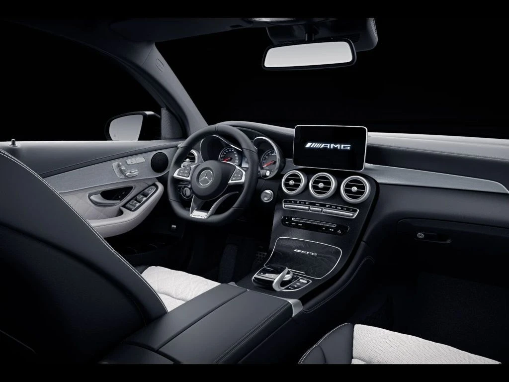 Mercedes-AMG-GLC 63 AMG-image-11