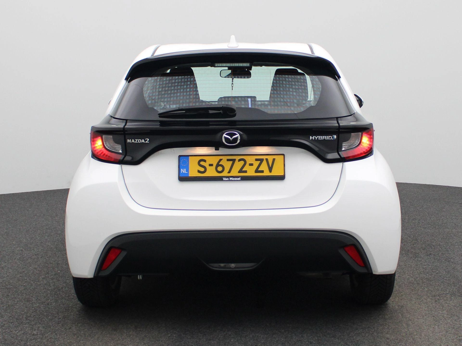 Mazda-2 Hybrid-image-6