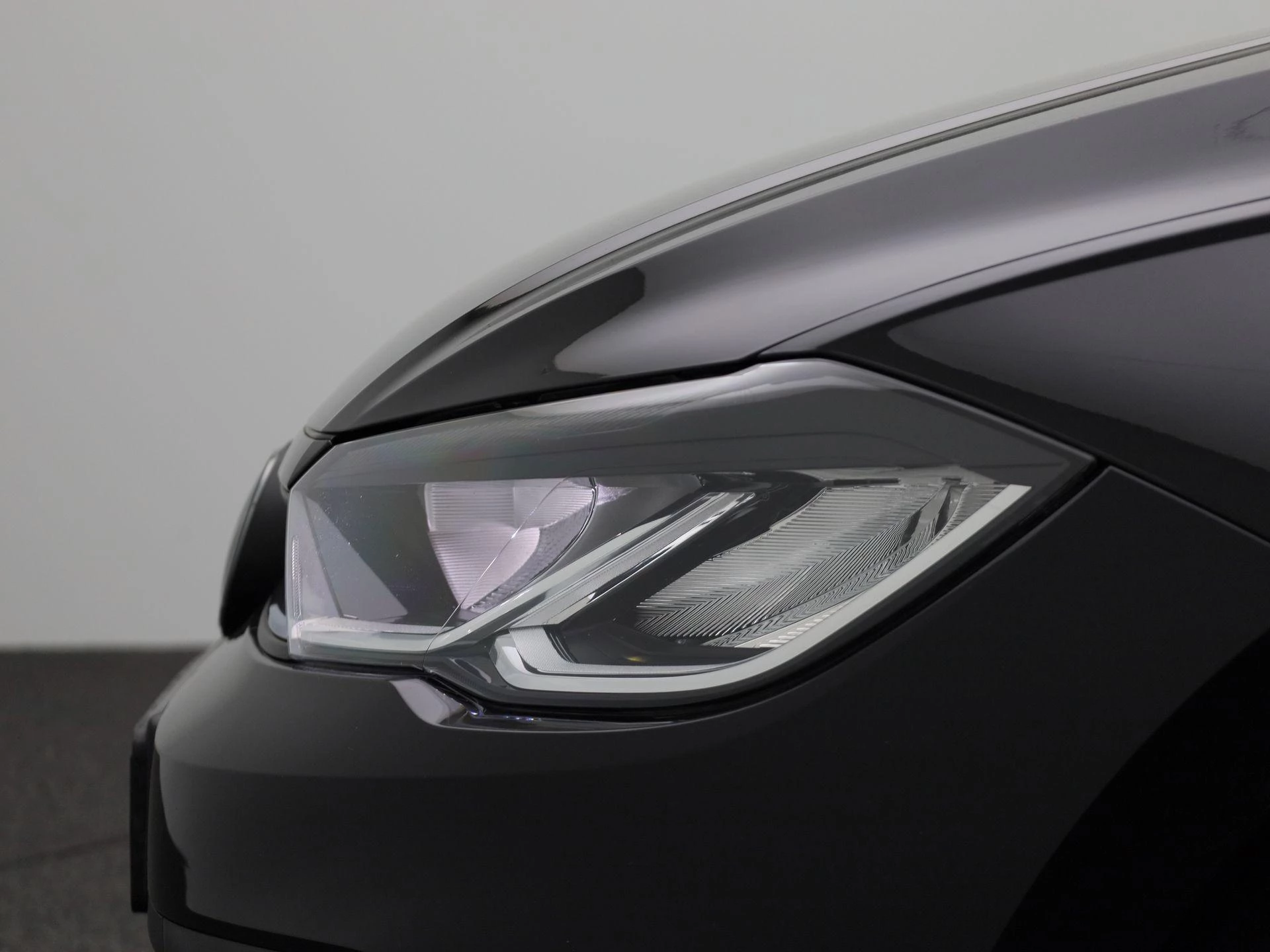 Volkswagen-Polo-image-14