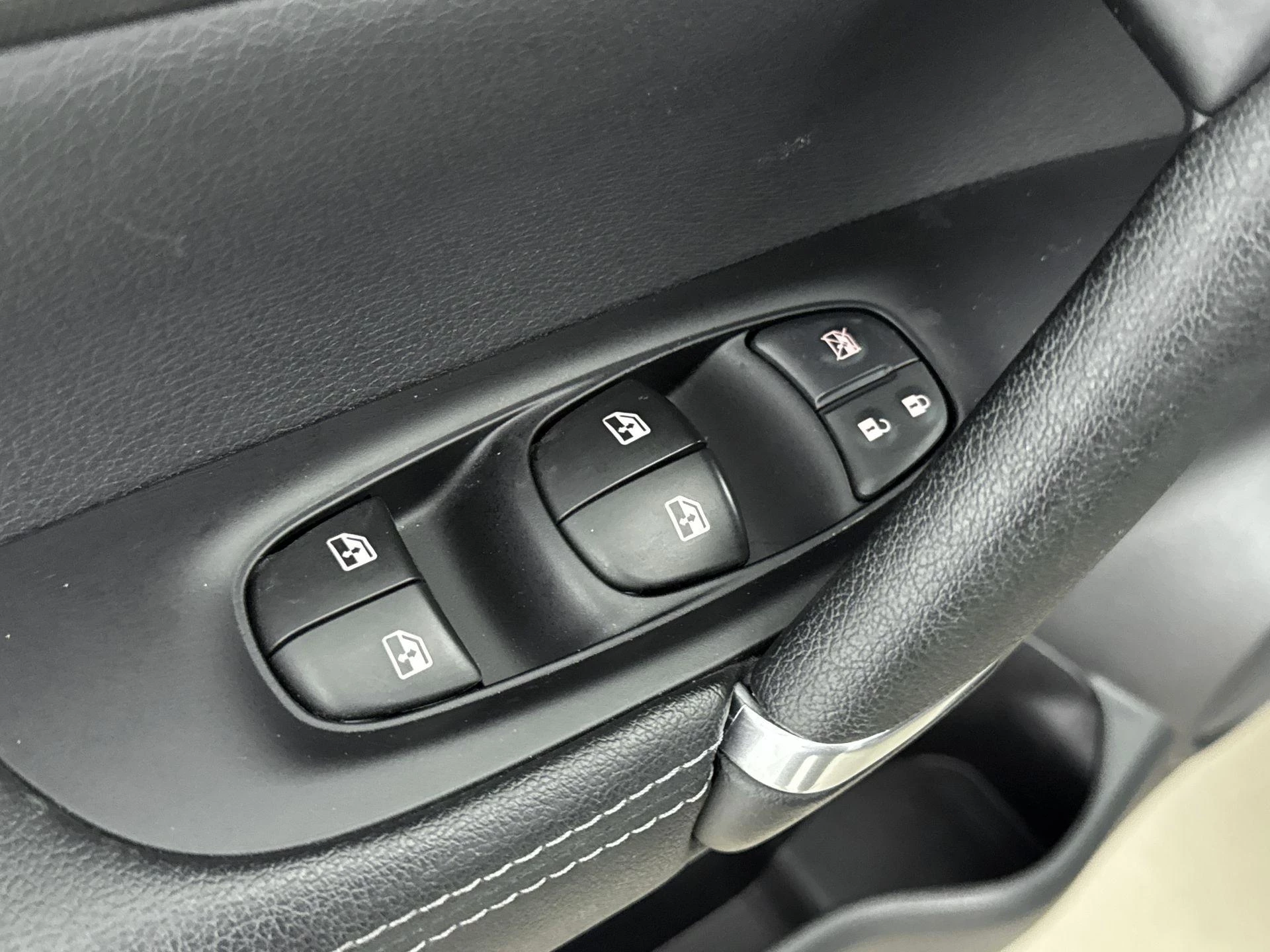 Nissan-QASHQAI-image-43