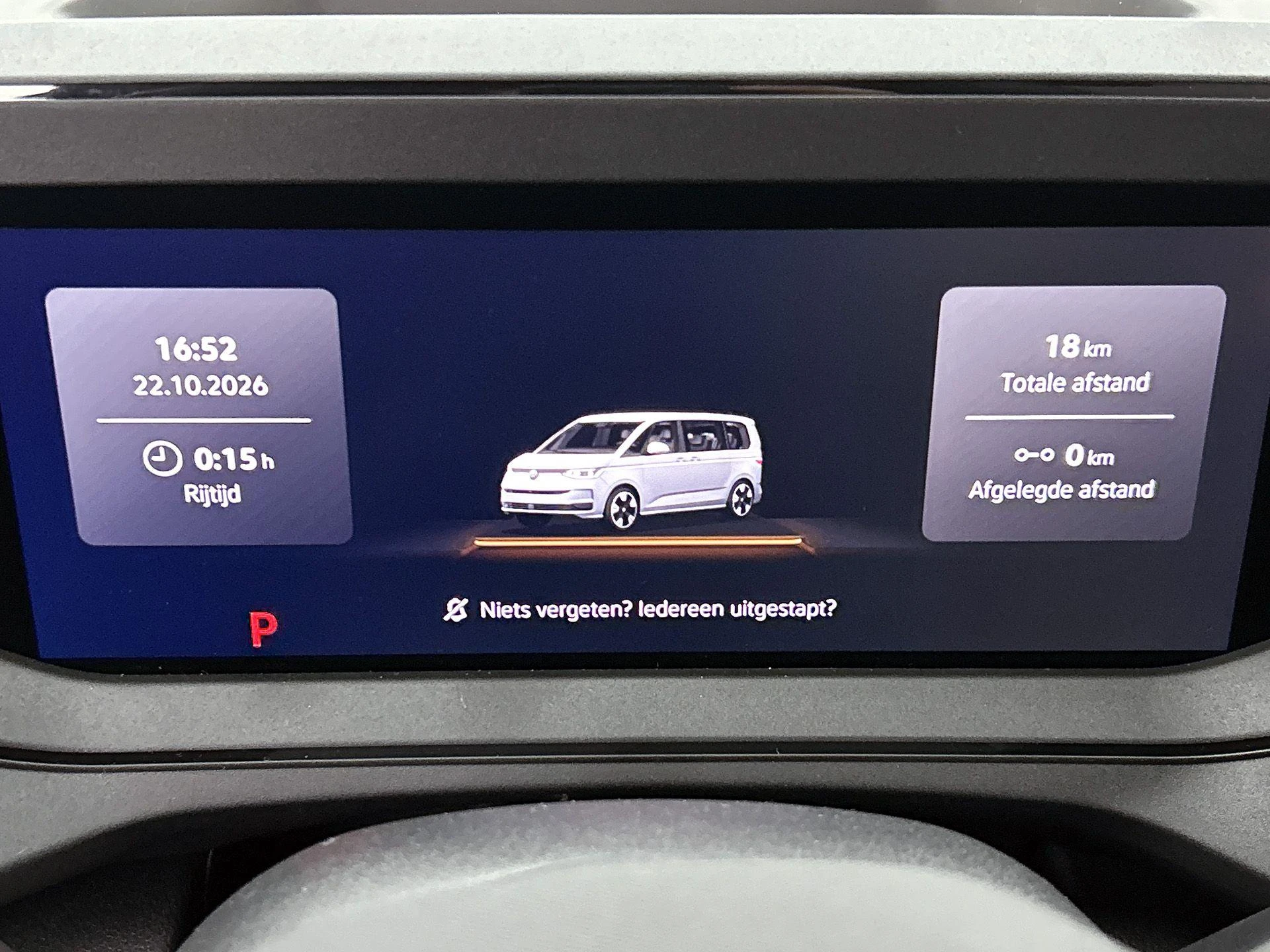 Volkswagen-Multivan-image-18
