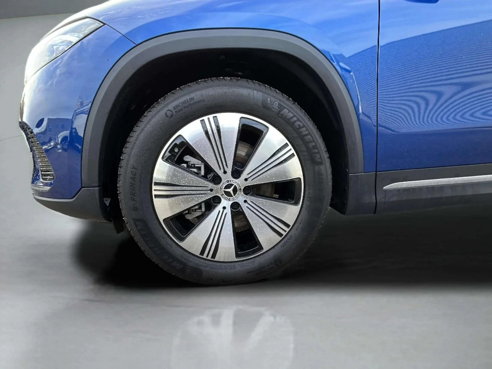 Mercedes-Benz-EQA-image-8