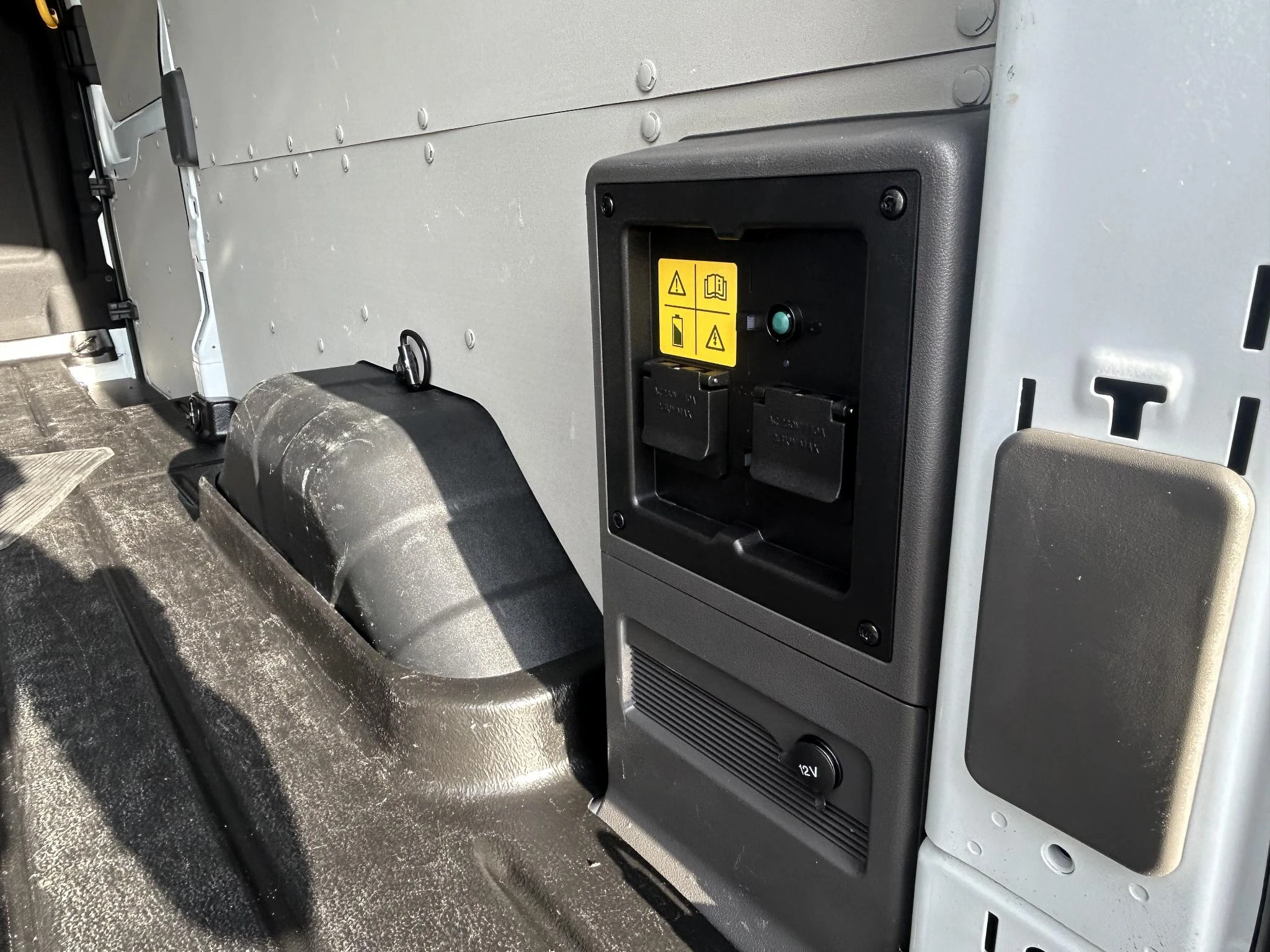 Ford-E-Transit-image-9