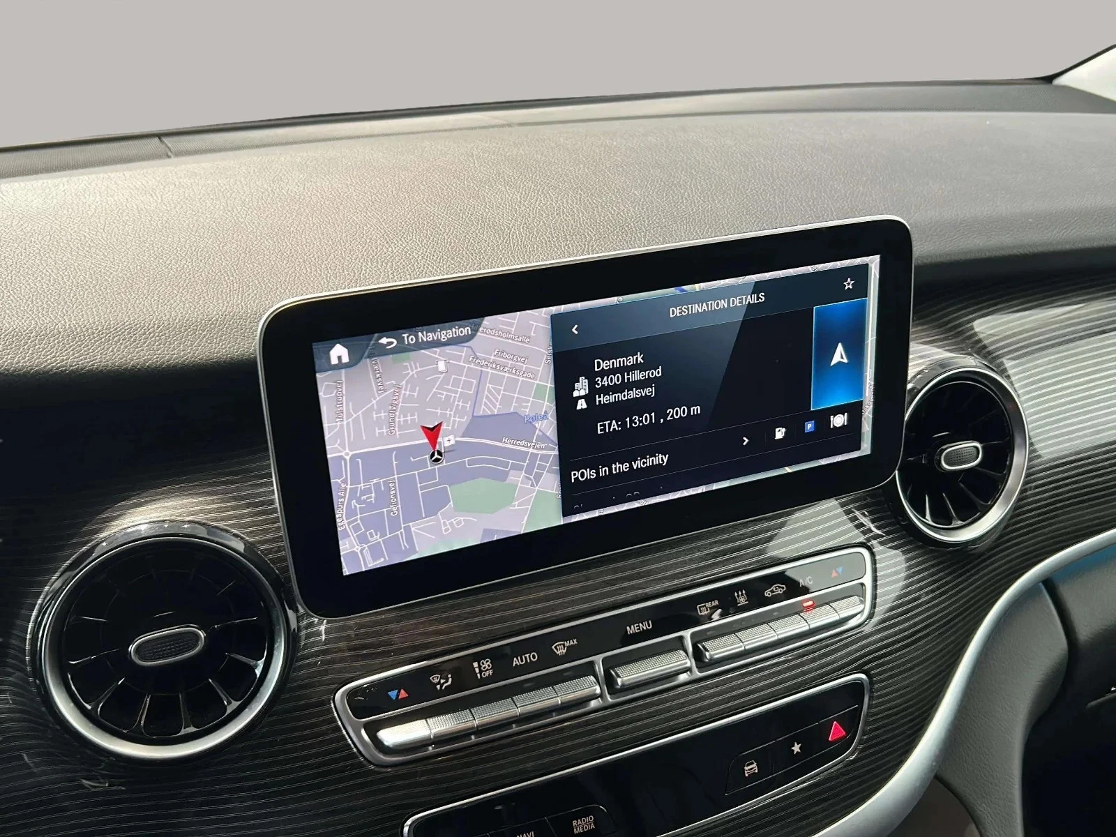 Mercedes-Benz-EQV-image-11