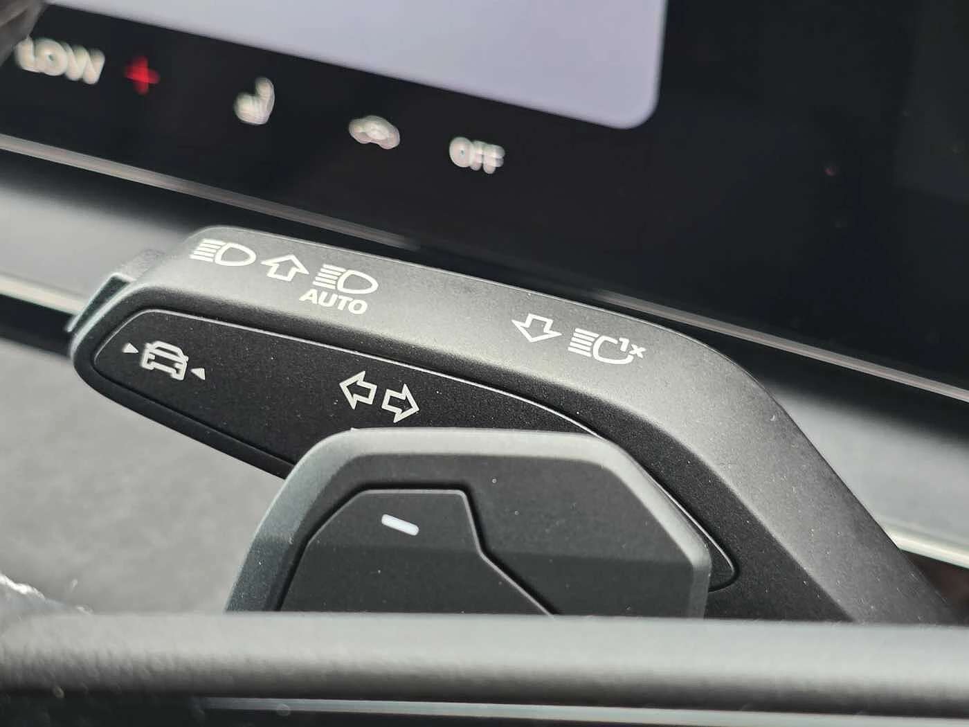 Audi-SQ6 e-tron-image-29