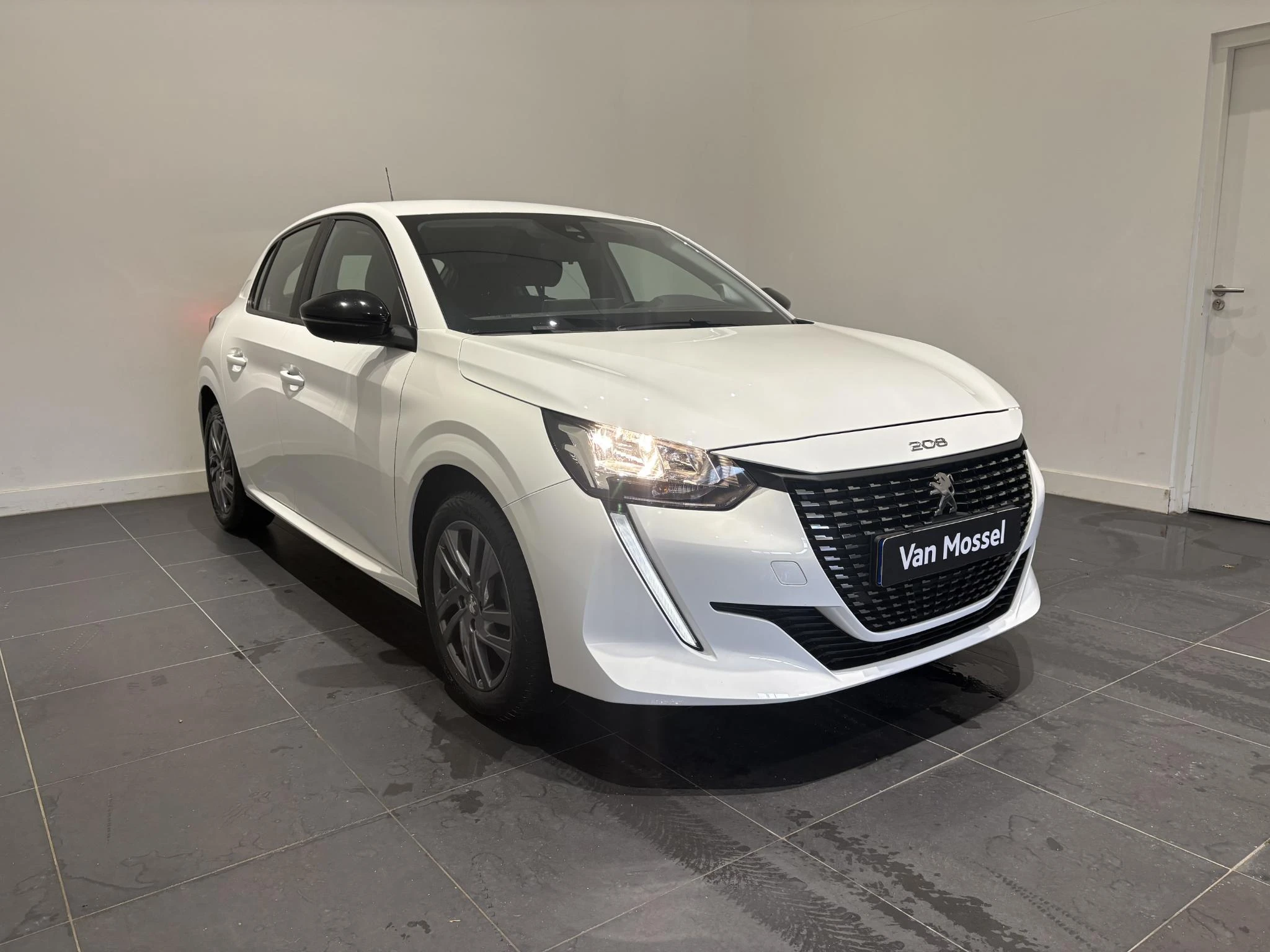 Peugeot-208-image-2