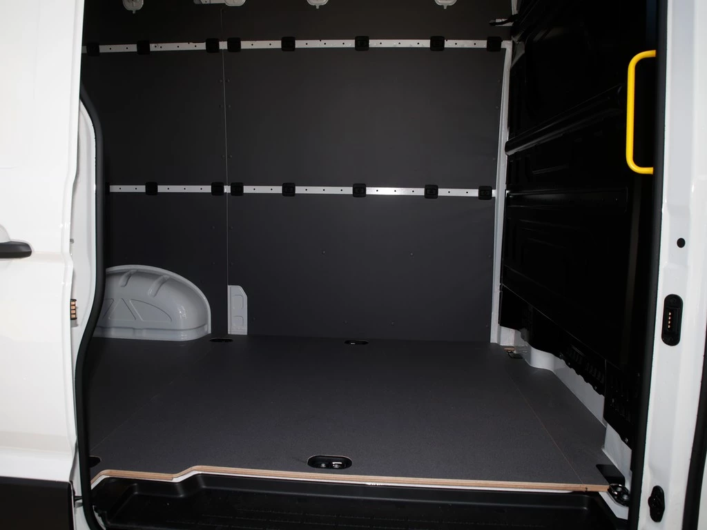 Volkswagen Crafter 35 mittellang Hochdach FWD